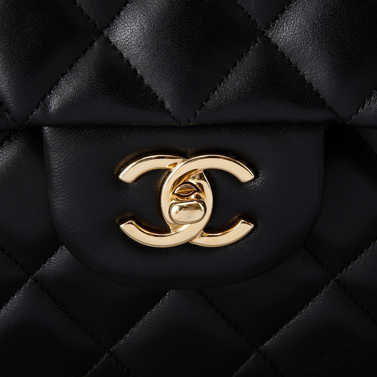 CHANEL(USED)샤넬 클래식 램스킨 점보 블랙 금장