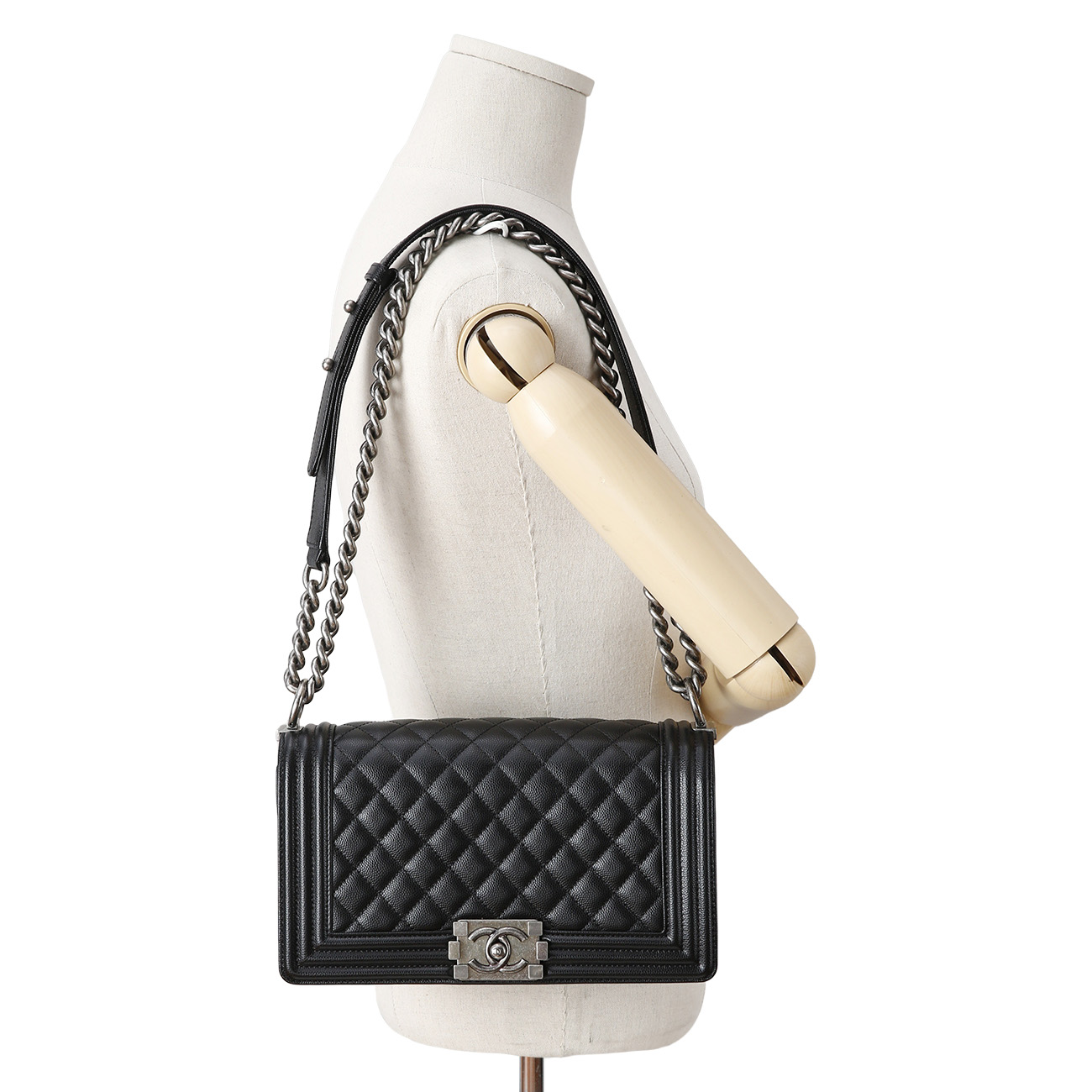 CHANEL(USED)샤넬 캐비어 보이샤넬 미듐