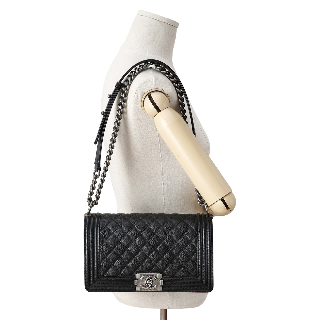 CHANEL(USED)샤넬 캐비어 보이샤넬 미듐