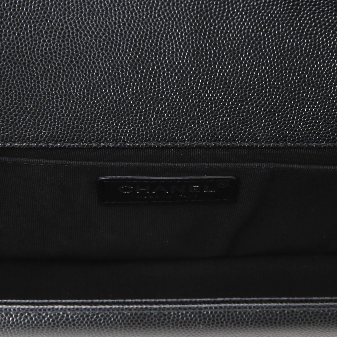 CHANEL(USED)샤넬 캐비어 보이샤넬 미듐