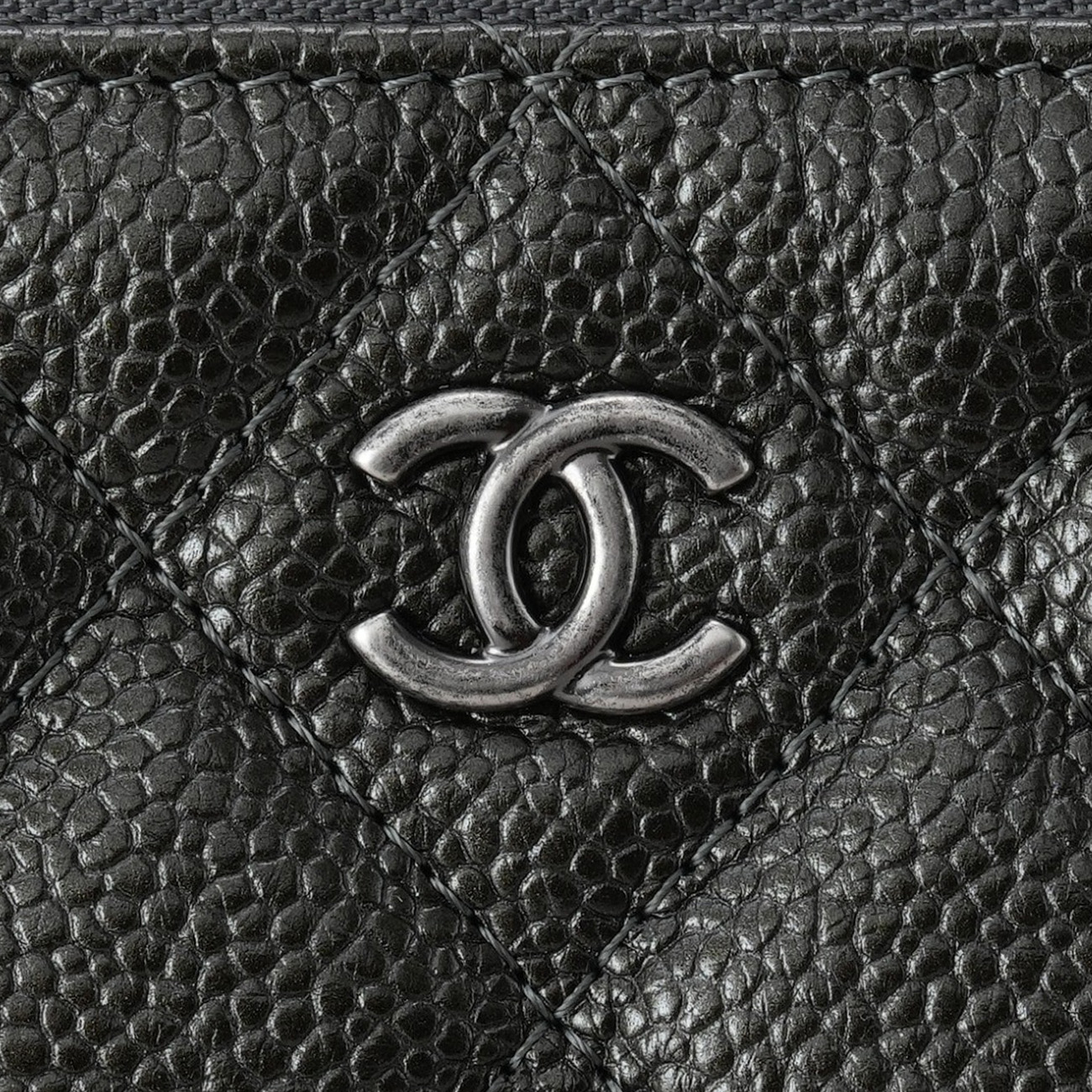 CHANEL(USED)샤넬 클래식 캐비어 클러치 뉴미듐