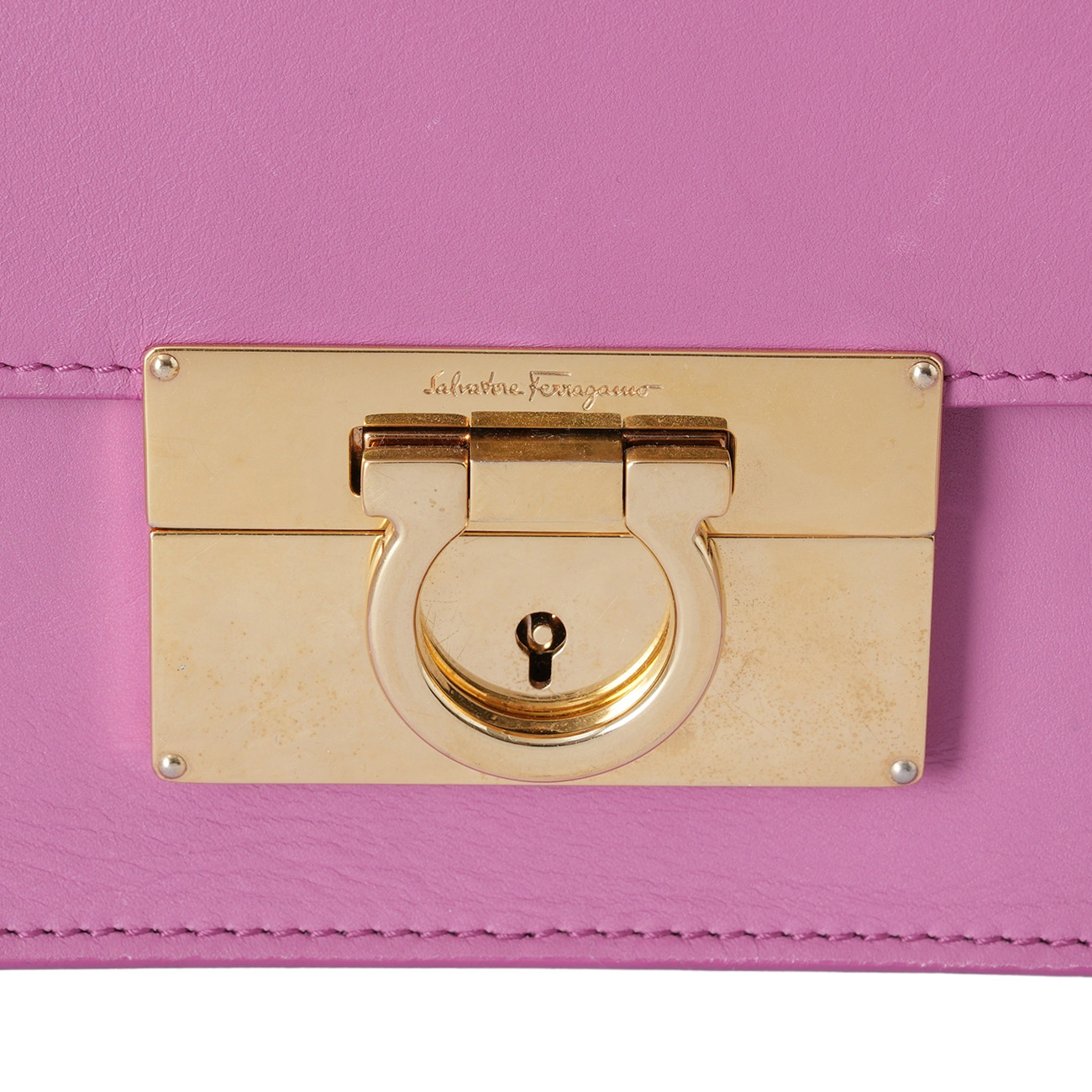 FERRAGAMO(USED)페레가모 간치니 플랩 크로스백