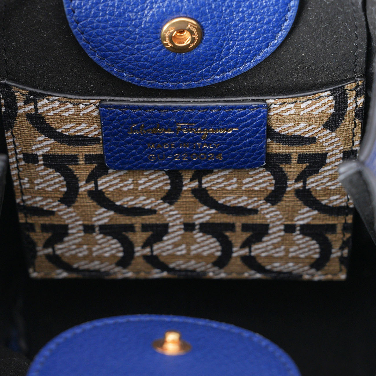 FERRAGAMO(USED)페레가모 버킷백