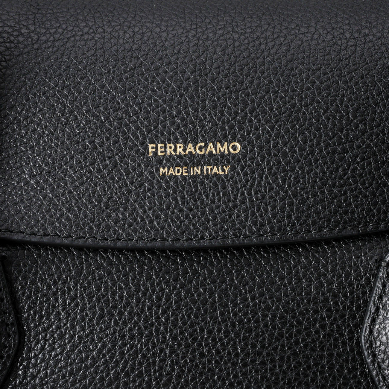SALVATORE FERRAGAMO(USED)페레가모 이스트 웨스트 레더 숄더백