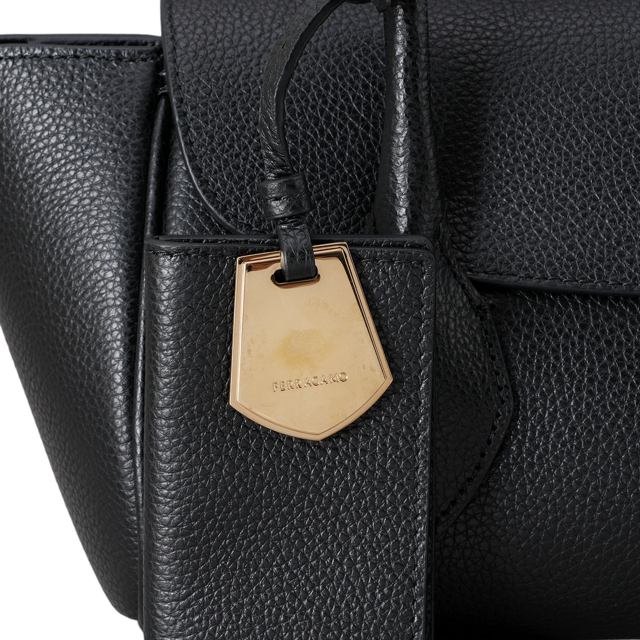 SALVATORE FERRAGAMO(USED)페레가모 이스트 웨스트 레더 숄더백