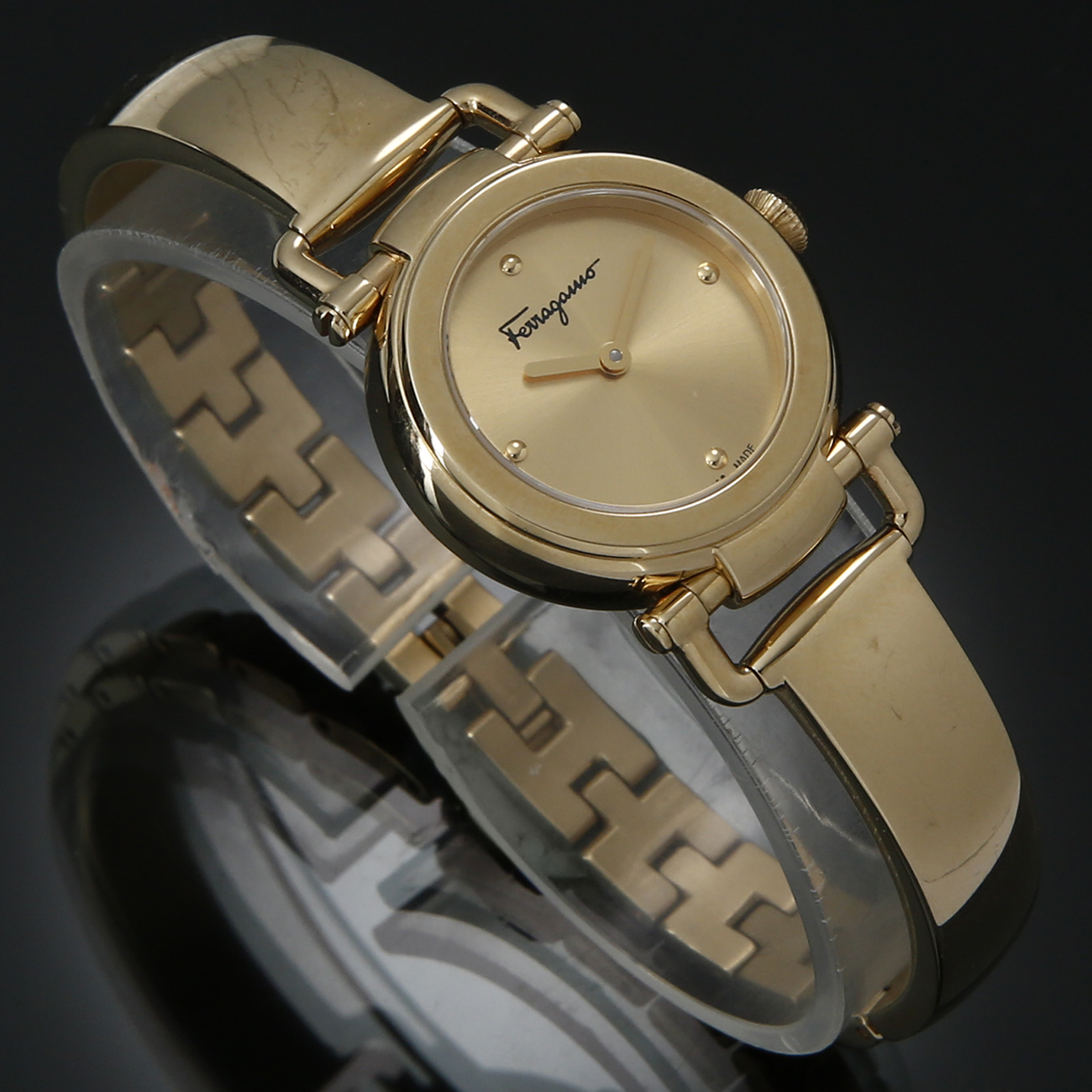 FERRAGAMO(USED)페레가모 금장 시계
