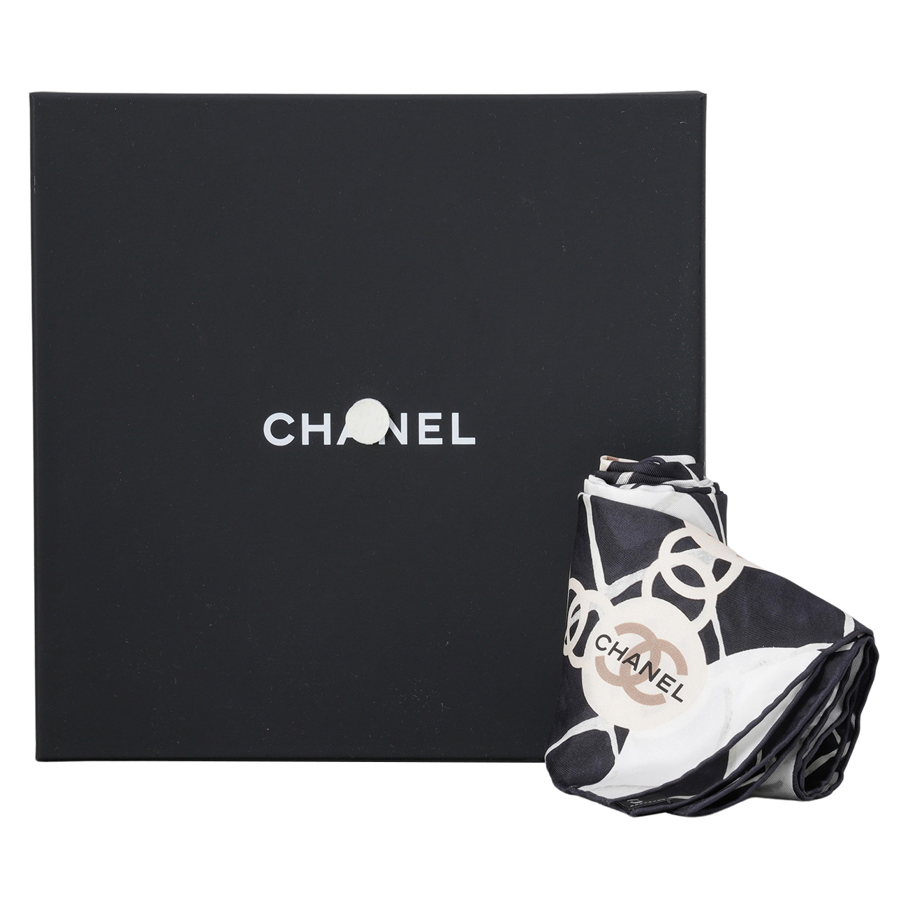 CHANEL(USED)샤넬 A39577 까멜리아 로고 스카프