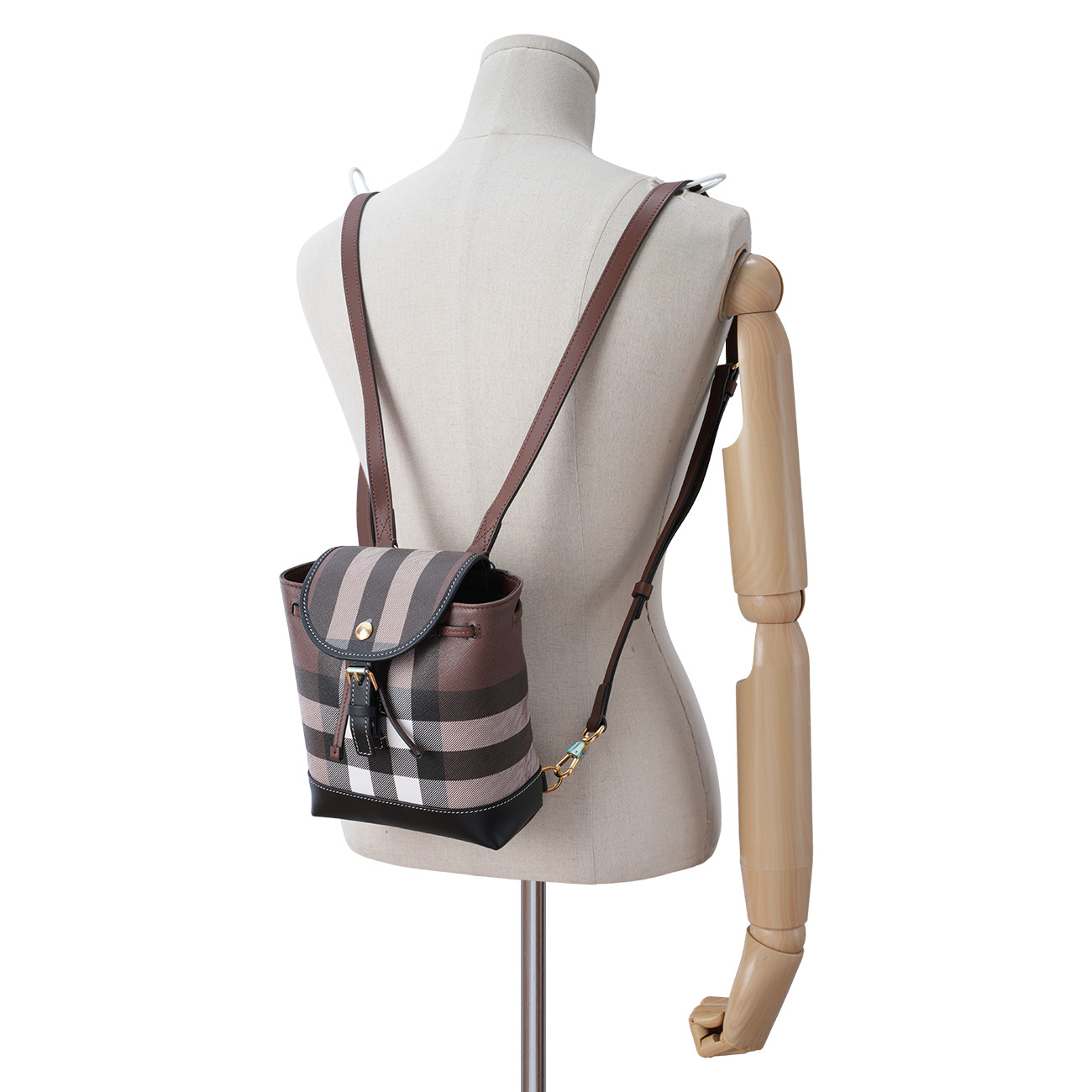 BURBERRY(USED)버버리 80584691 체크 레더 마이크로 백팩