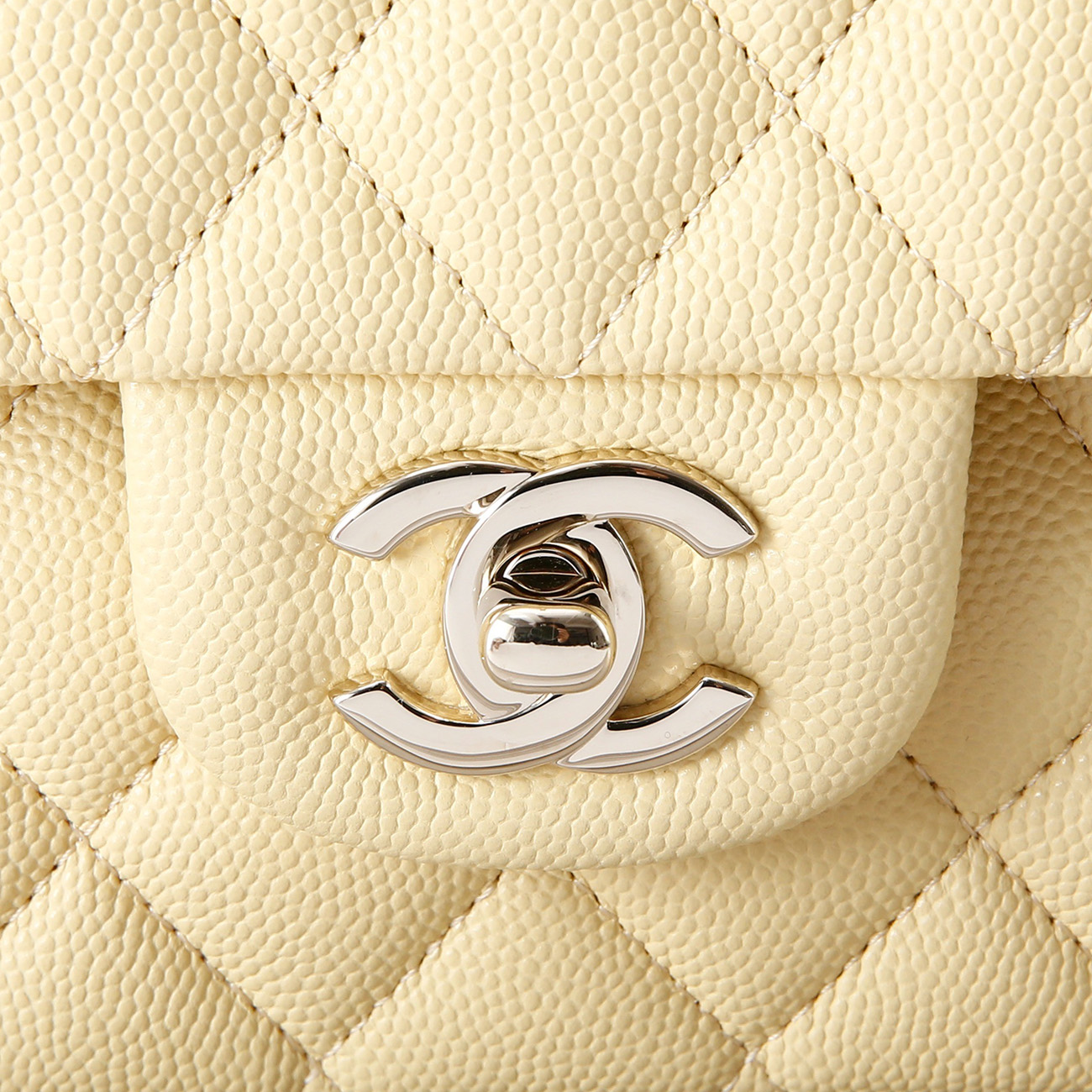 CHANEL(USED)샤넬 캐비어 클래식 미듐 플랩백