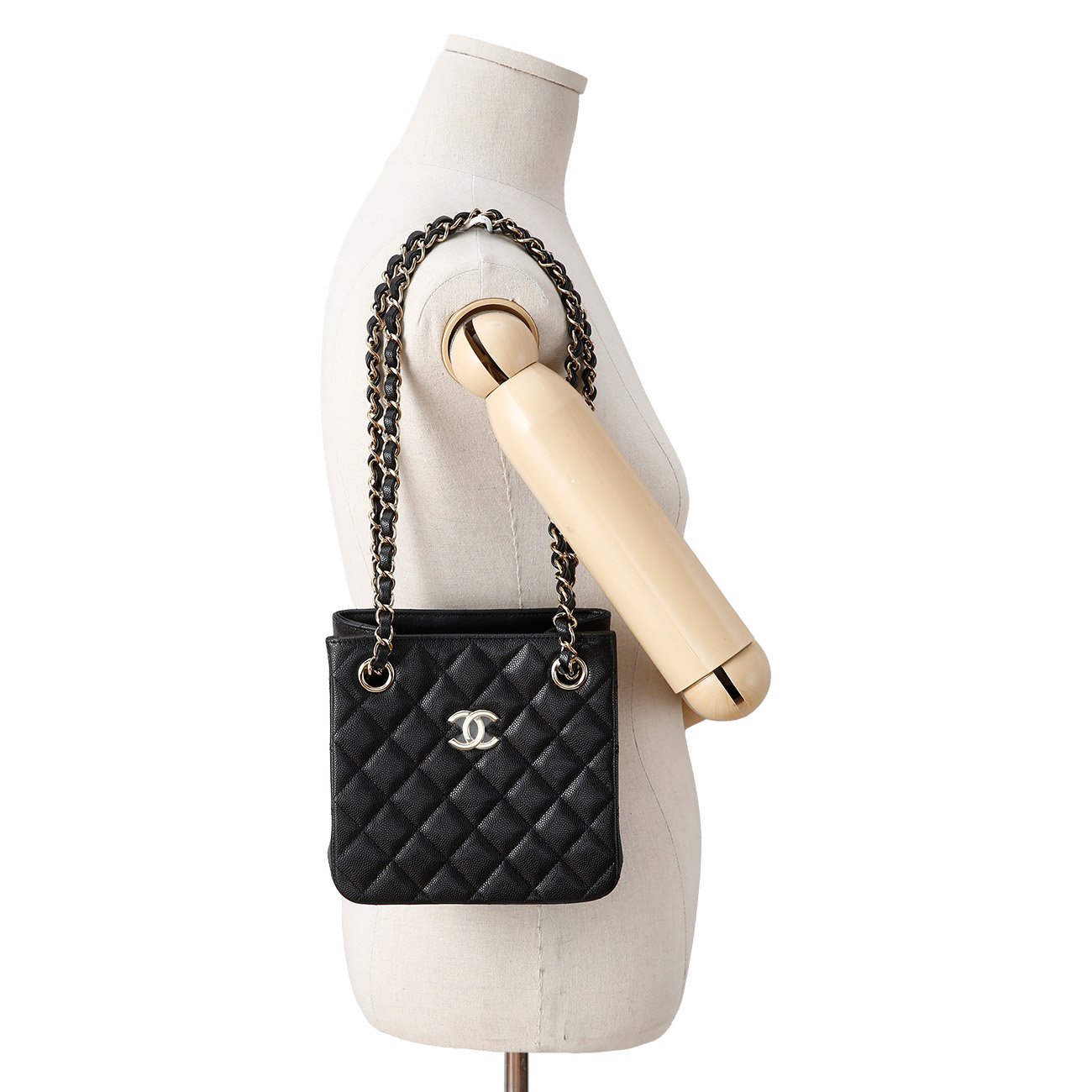 CHANEL(NEW)샤넬 AS3176 캐비어 클래식 미니 버킷백 (새상품) NEW PRODUCT