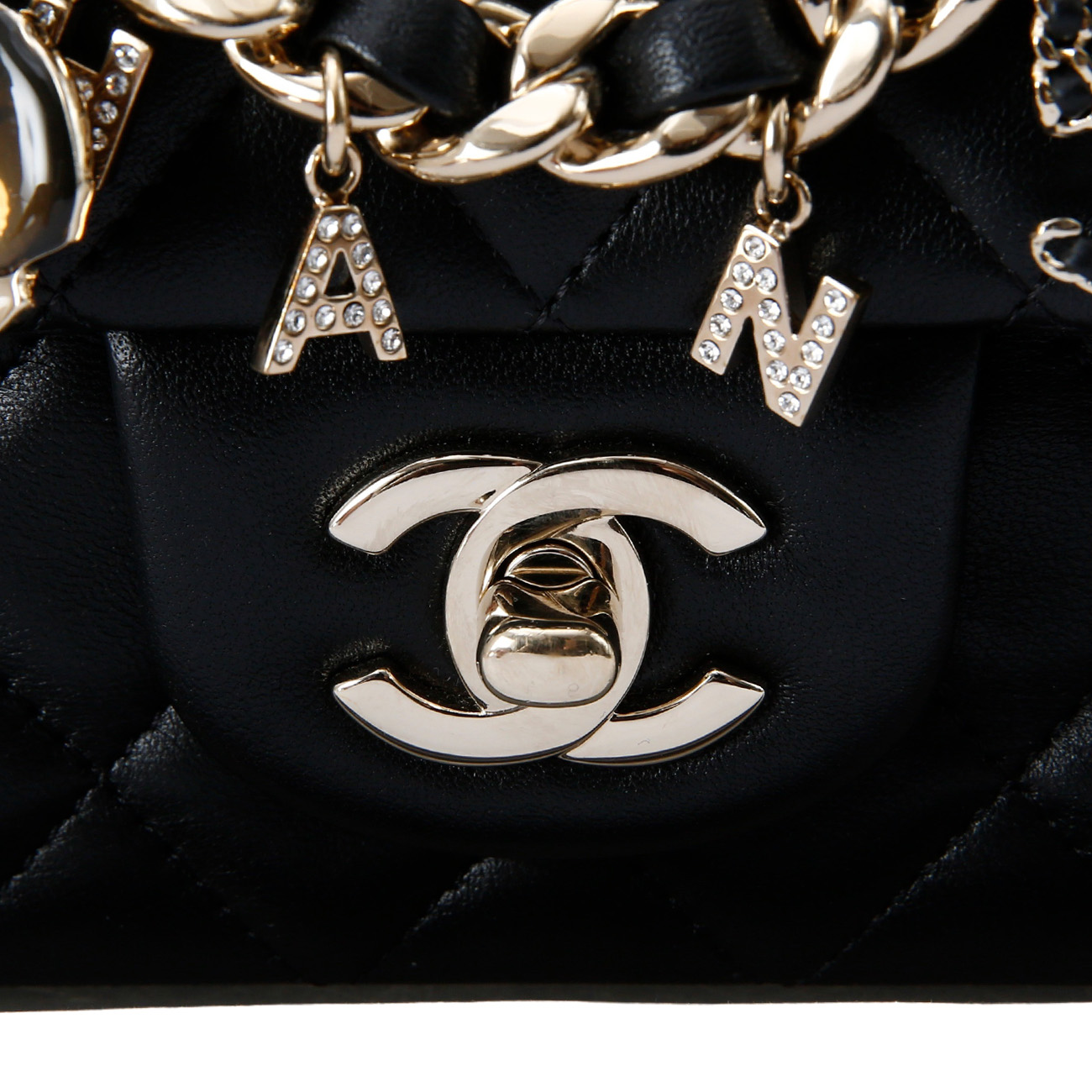 CHANEL(USED)샤넬 시즌 참 장식 클래식 뉴미니