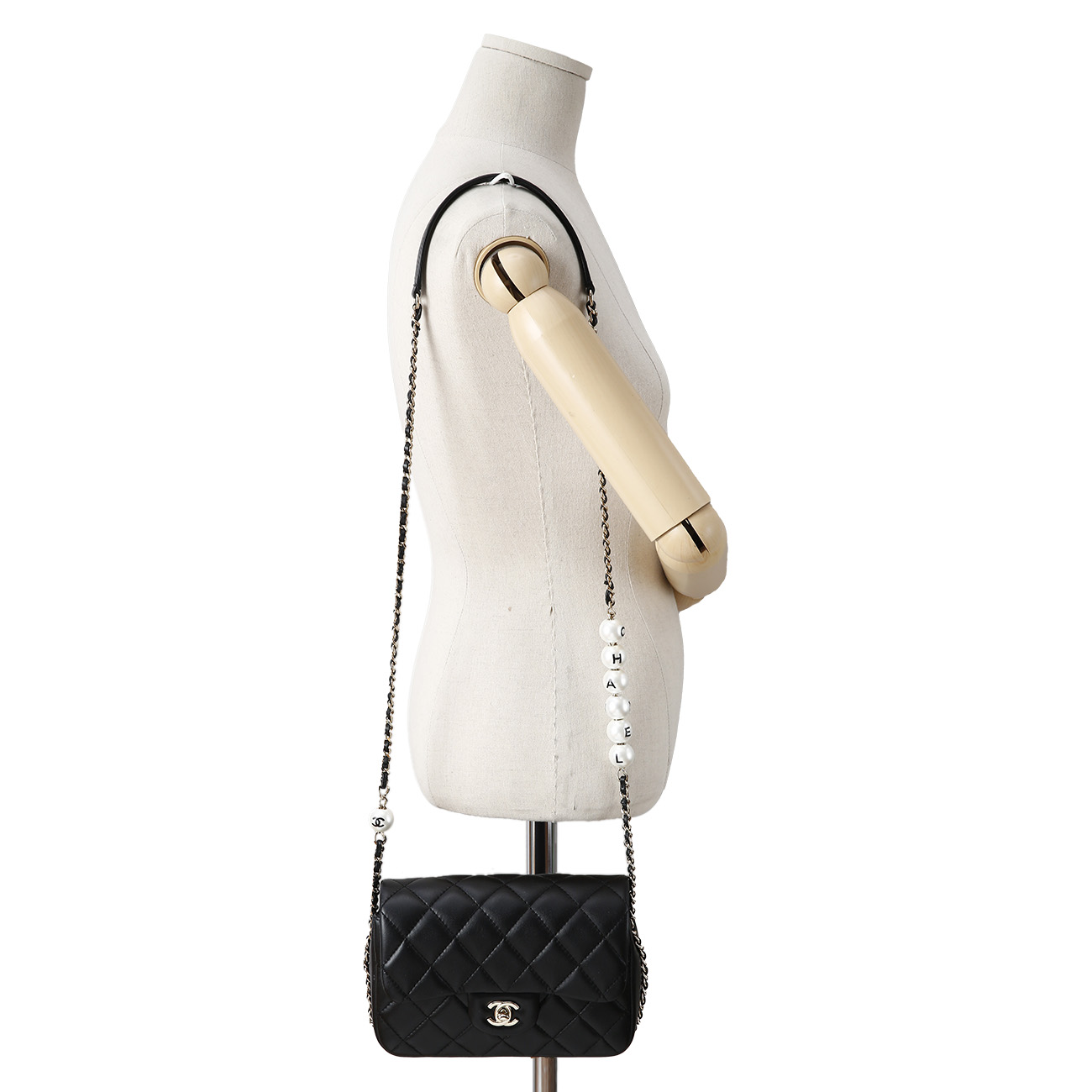 CHANEL(USED)샤넬 시즌 진주 체인 스트랩 플랩백