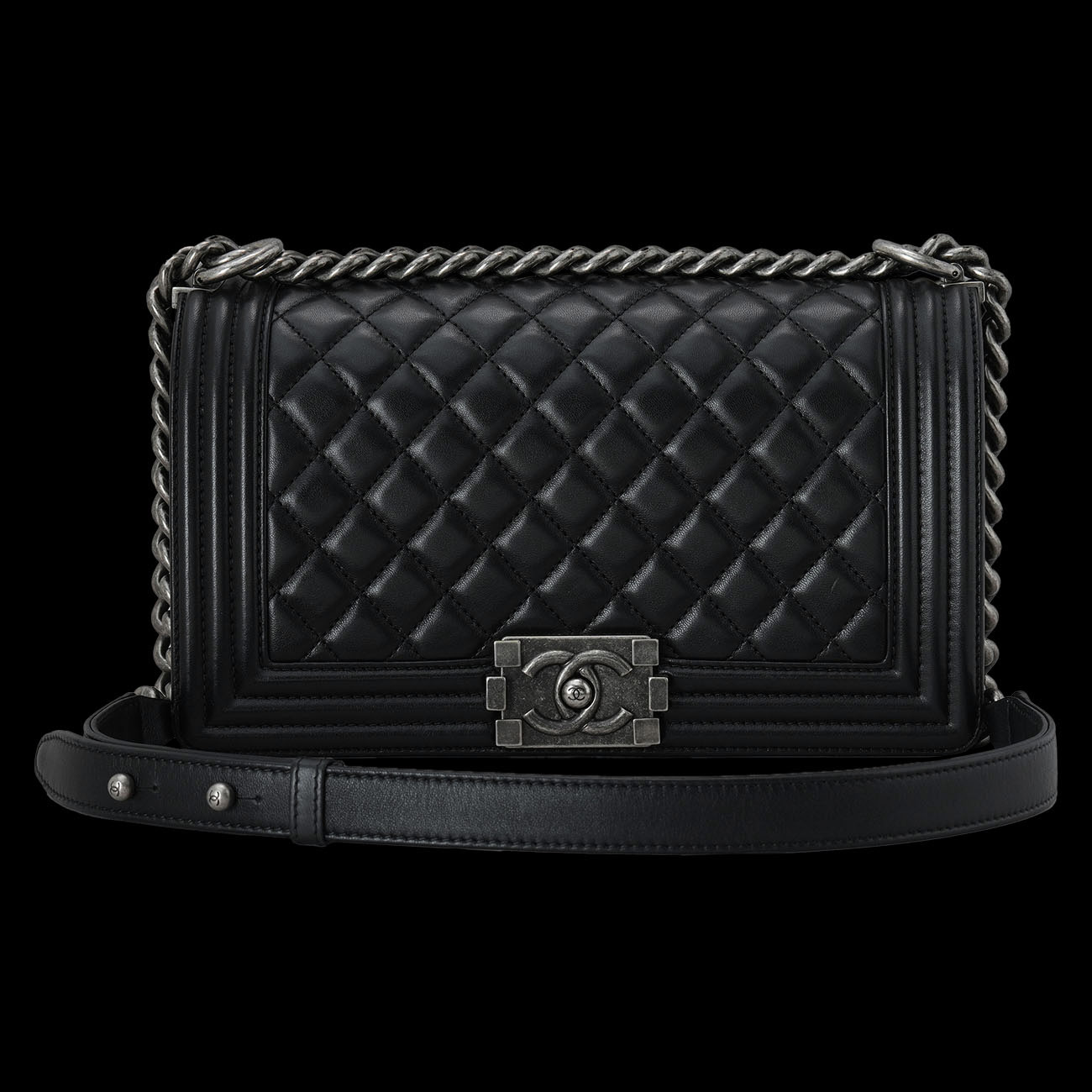 CHANEL(USED)샤넬 램스킨 보이샤넬 미듐 플랩백
