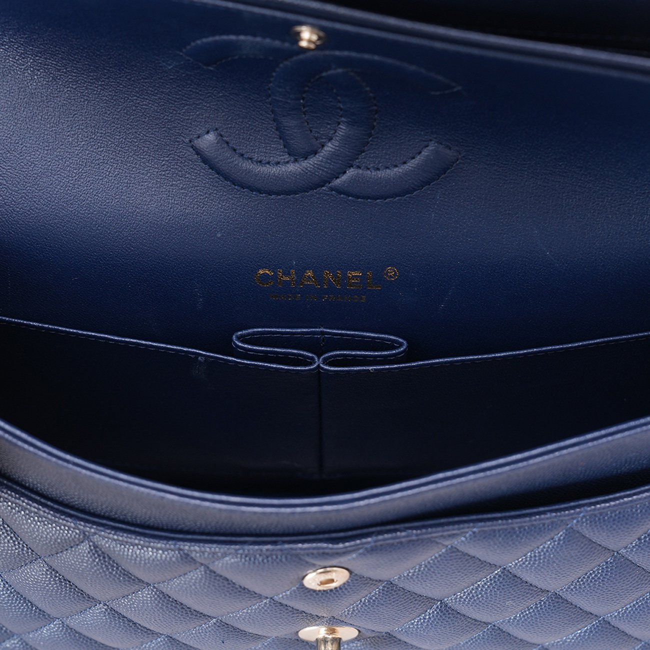 CHANEL(USED)샤넬 캐비어 클래식 미듐 플랩백