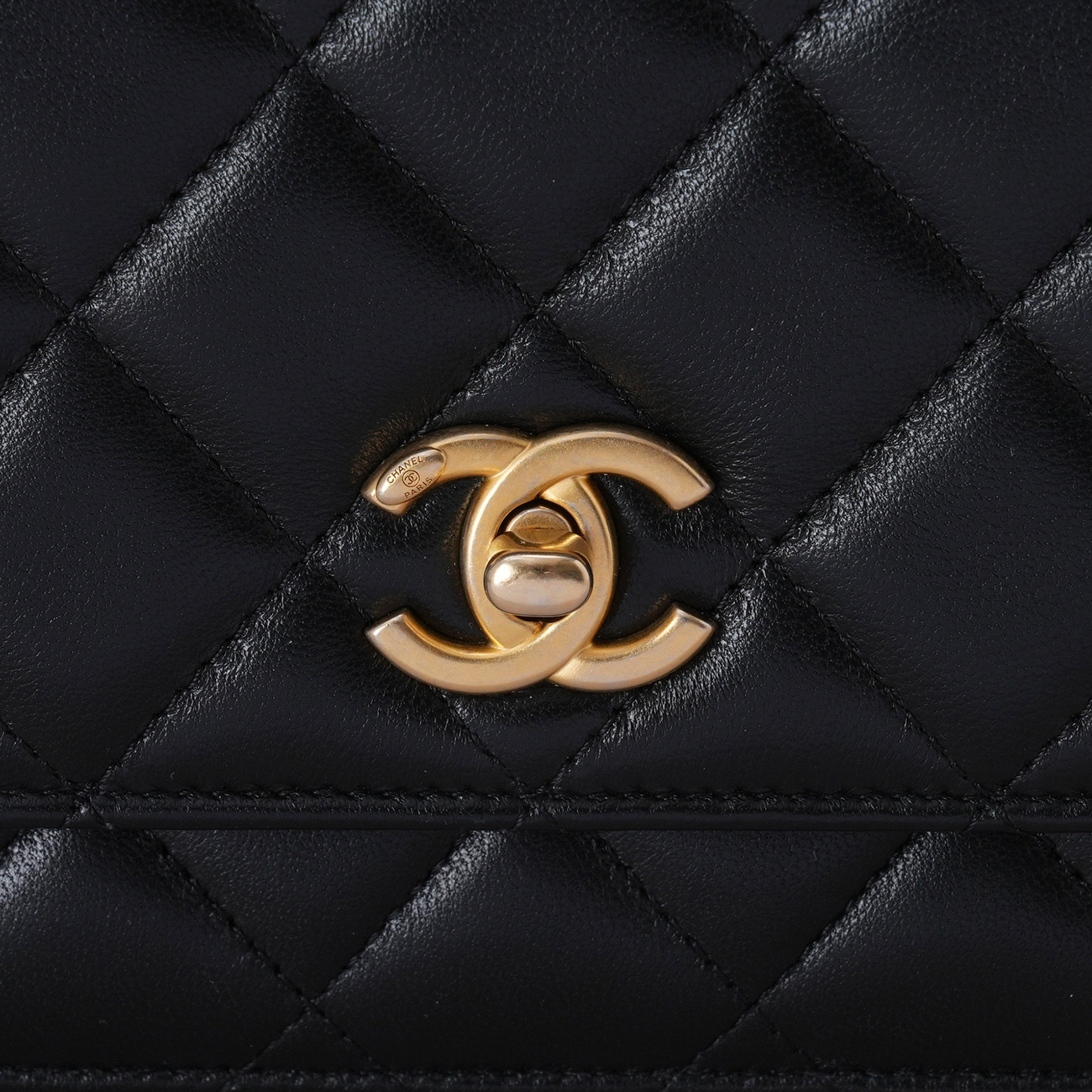 CHANEL(USED)샤넬 AP1450 램스킨 클래식 골든볼 WOC