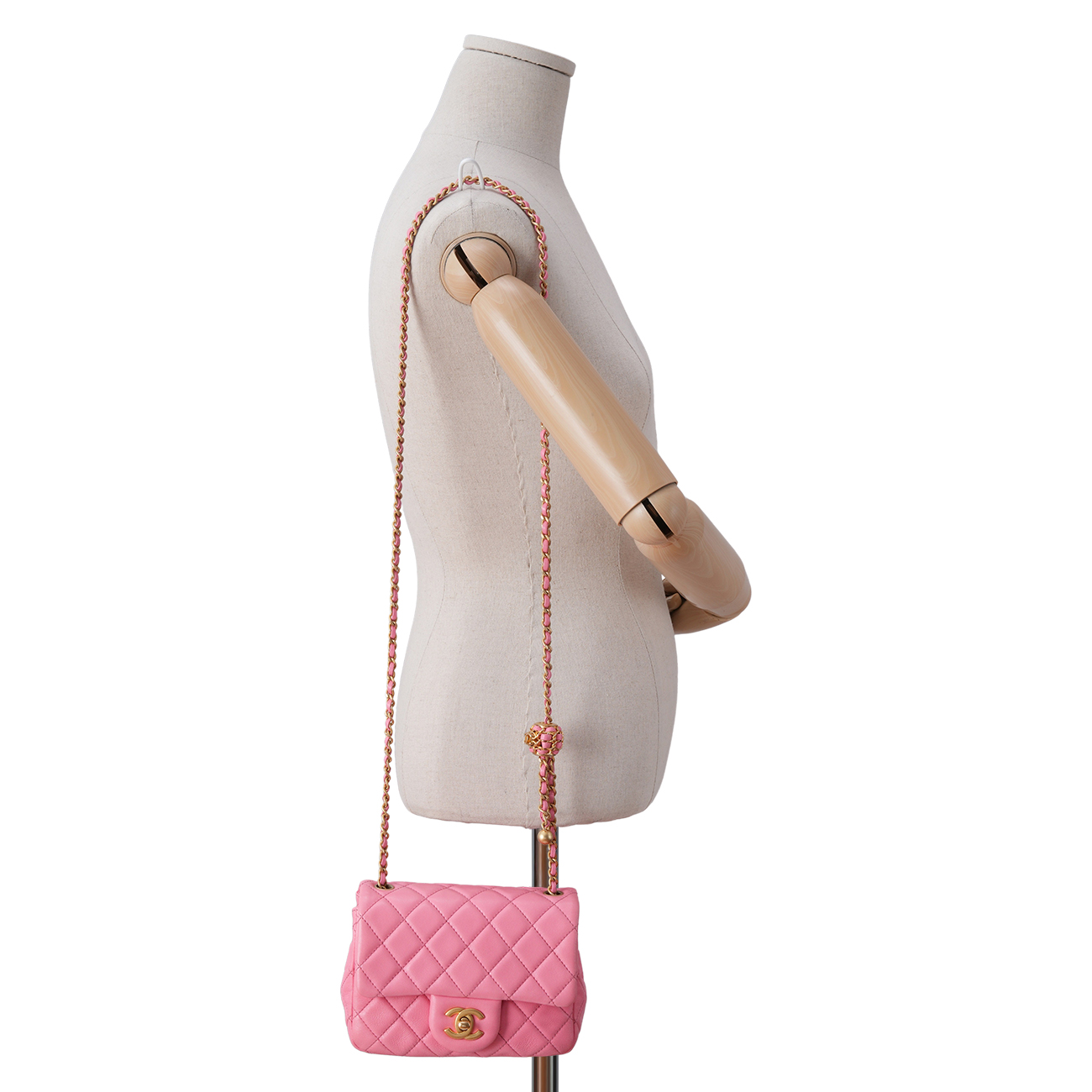 CHANEL(USED)샤넬 램스킨 클래식 골든볼 쁘띠삭 크로스백