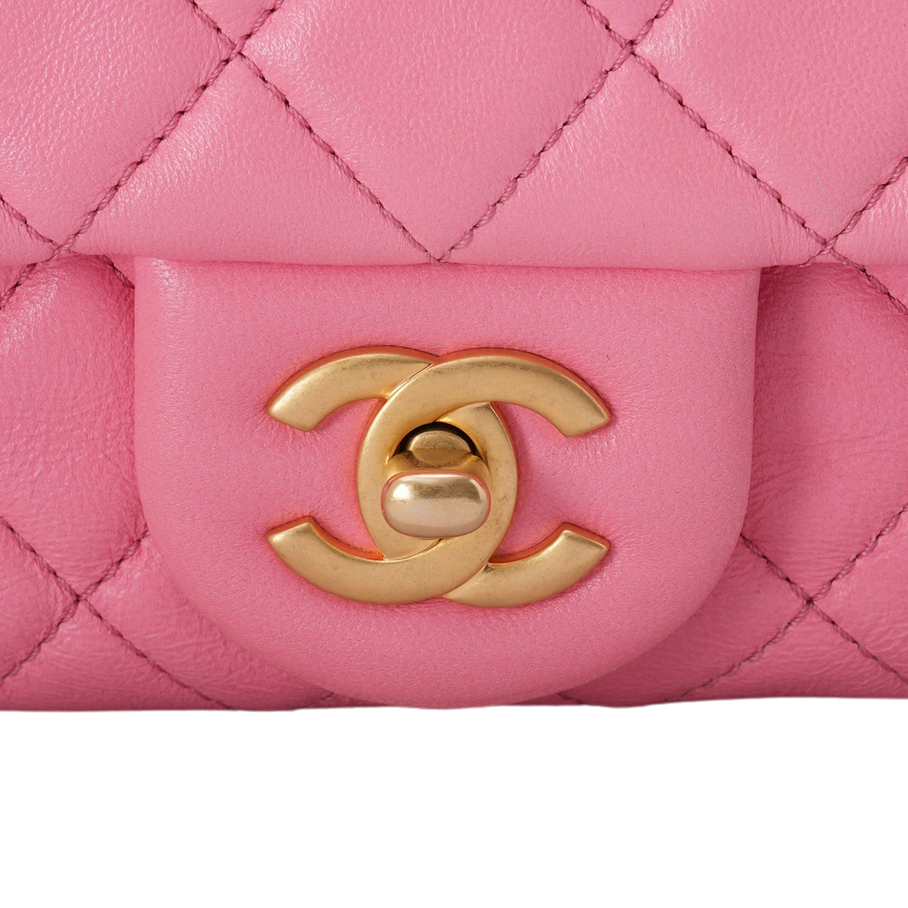 CHANEL(USED)샤넬 램스킨 클래식 골든볼 쁘띠삭 크로스백