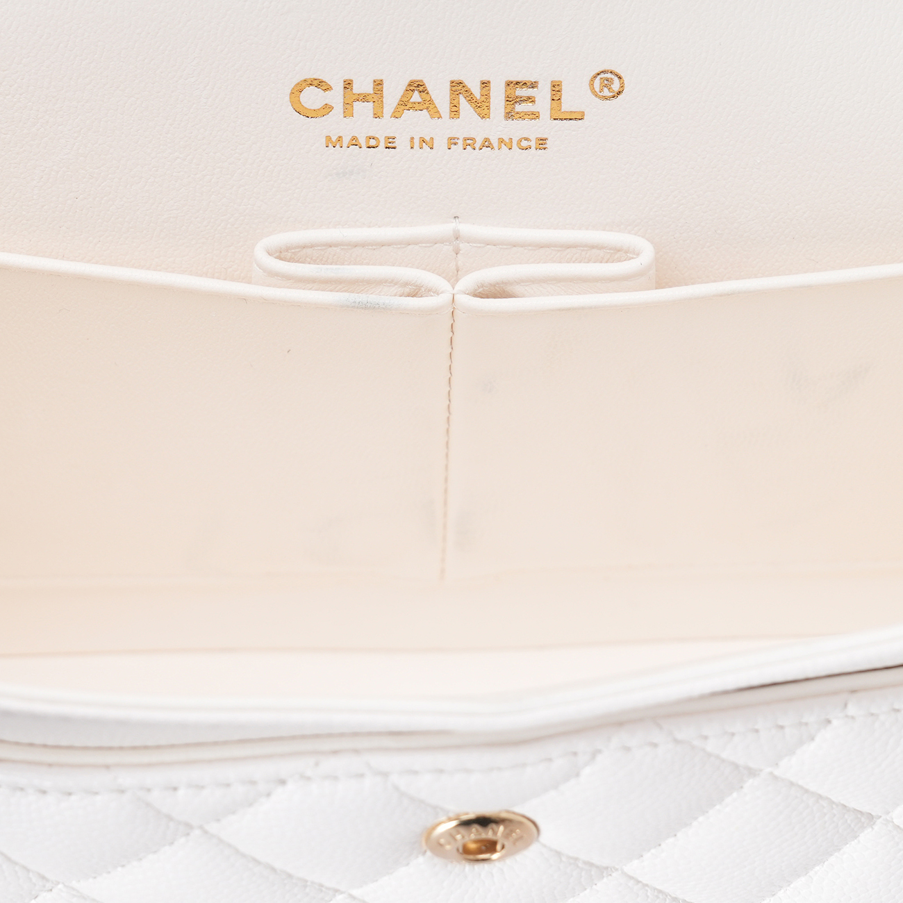 CHANEL(USED)샤넬 캐비어 클래식 미듐 플랩백