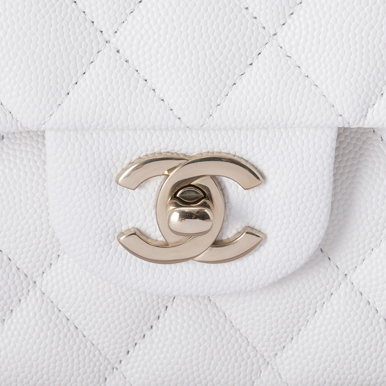 CHANEL(USED)샤넬 캐비어 클래식 미듐 플랩백
