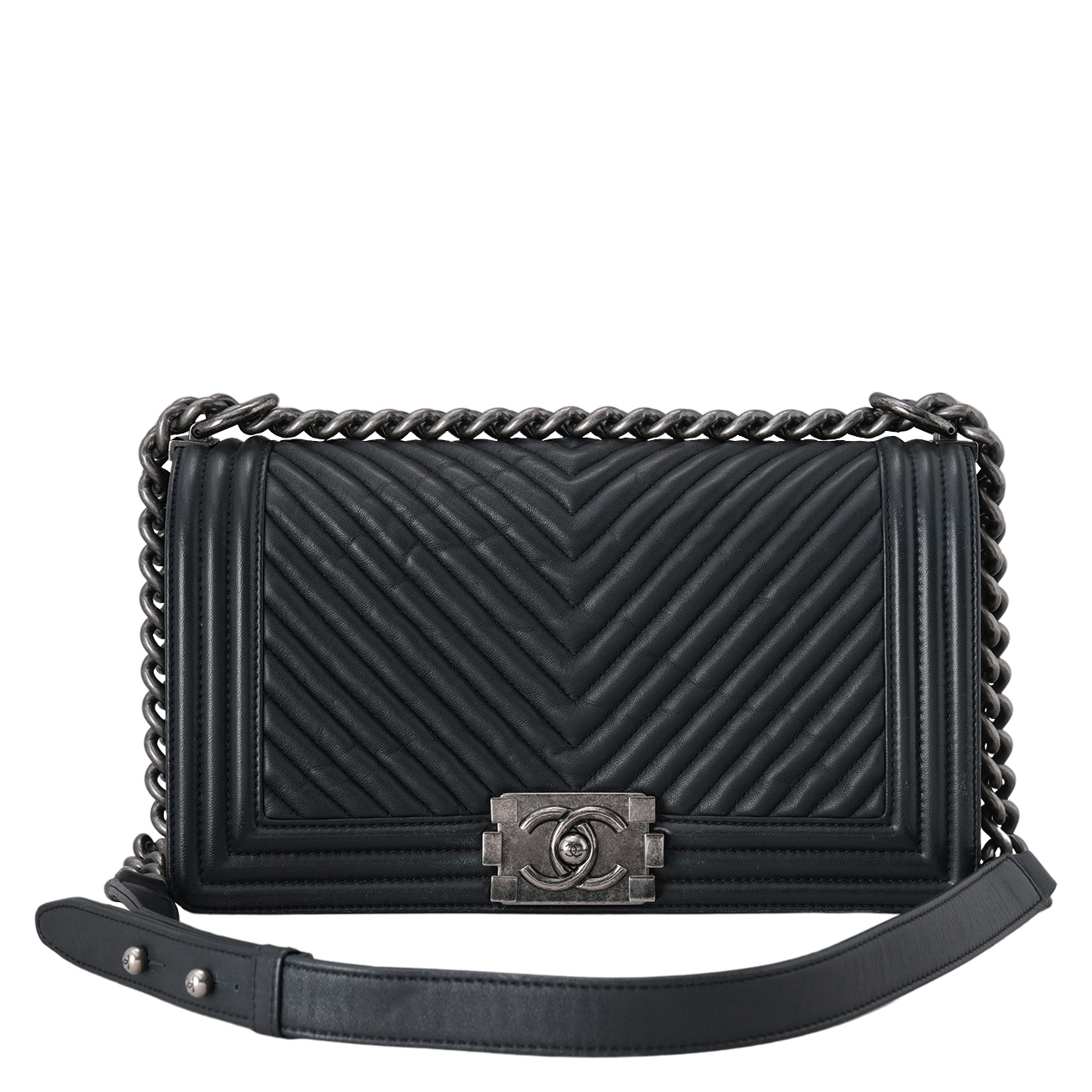 CHANEL(USED)샤넬 쉐브론 보이백 미듐