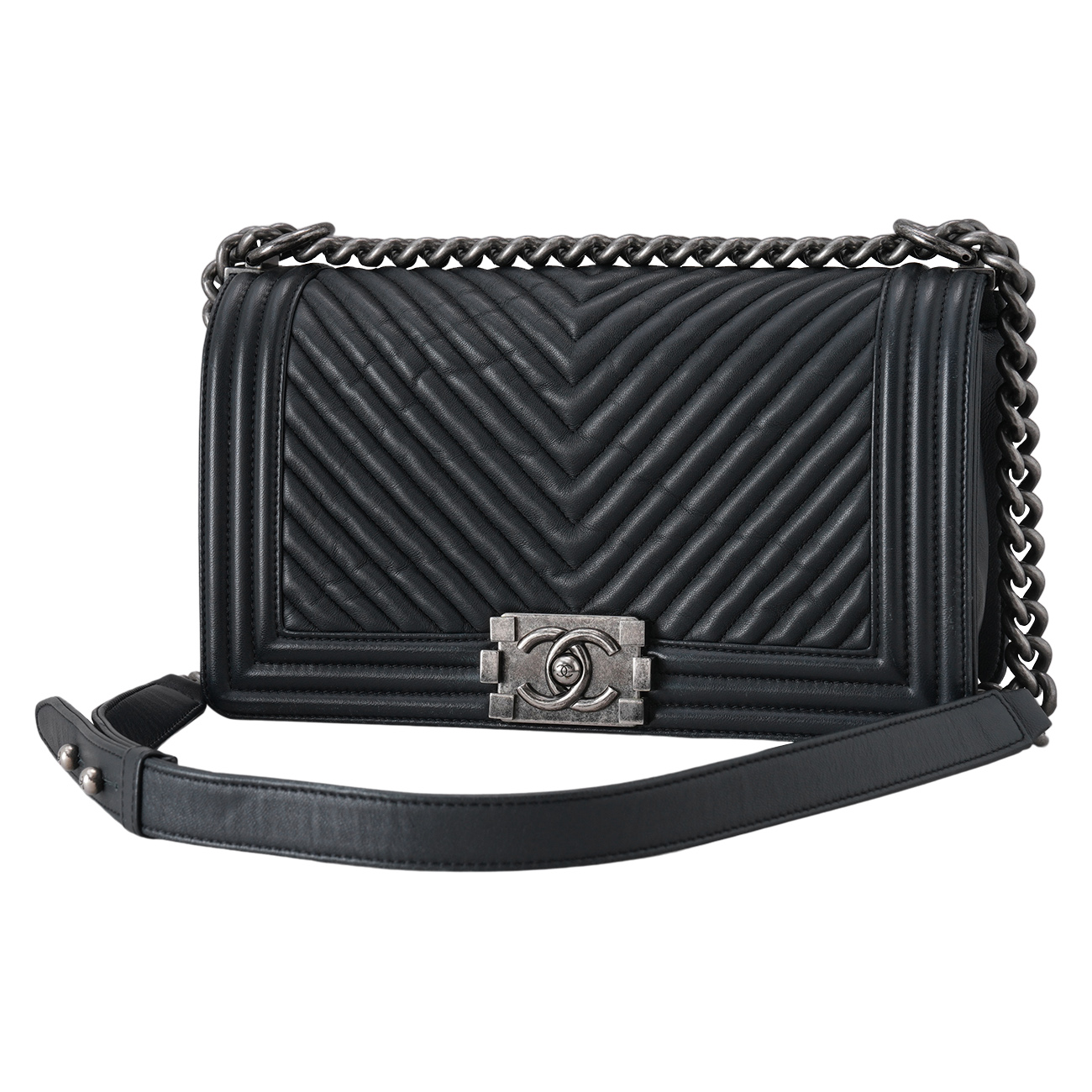 CHANEL(USED)샤넬 쉐브론 보이백 미듐