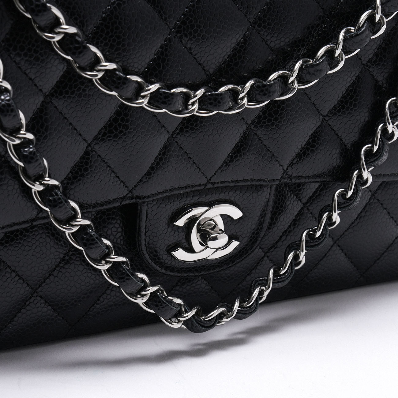 CHANEL(USED)샤넬 캐비어 클래식 미듐 플랩백