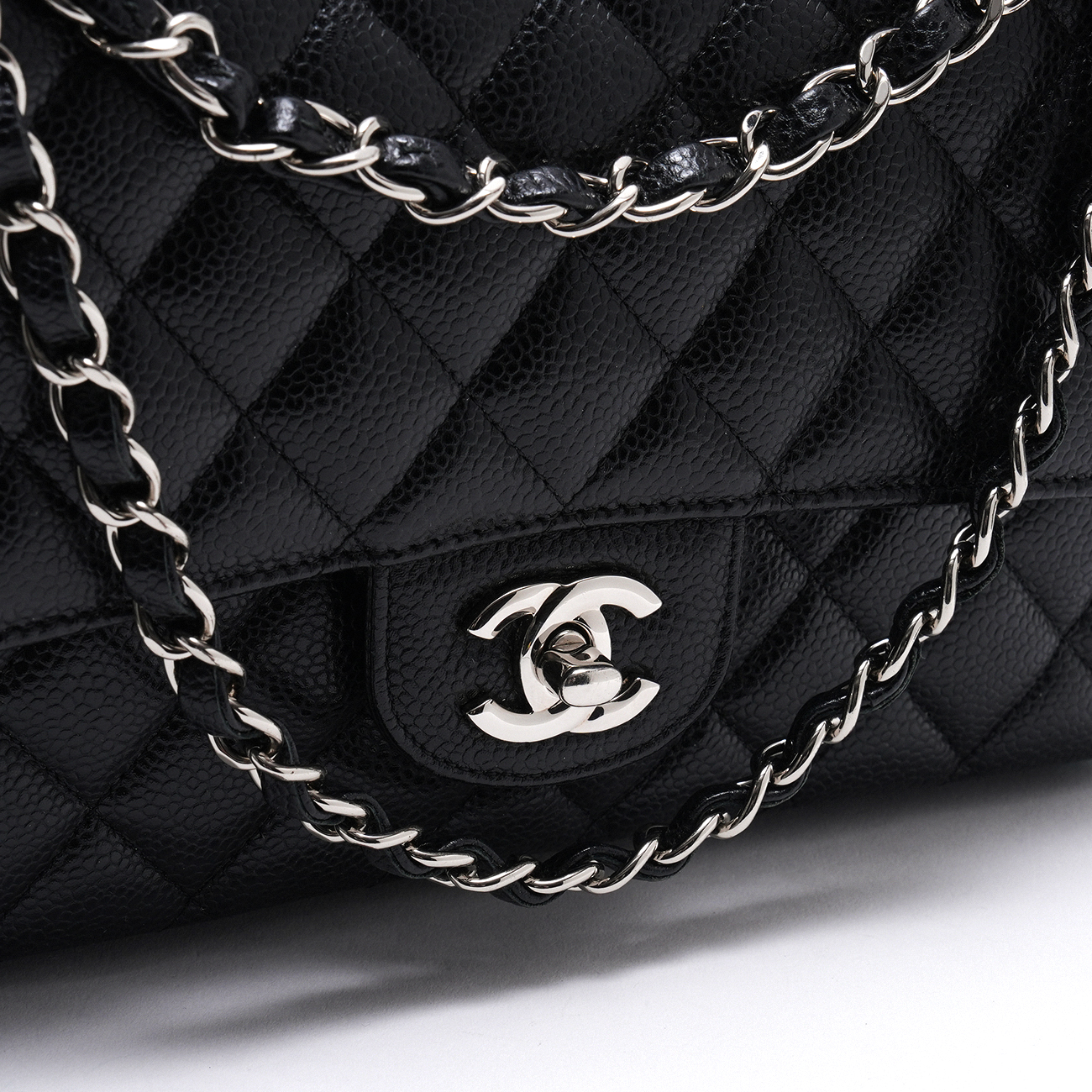 CHANEL(USED)샤넬 캐비어 클래식 미듐 플랩백