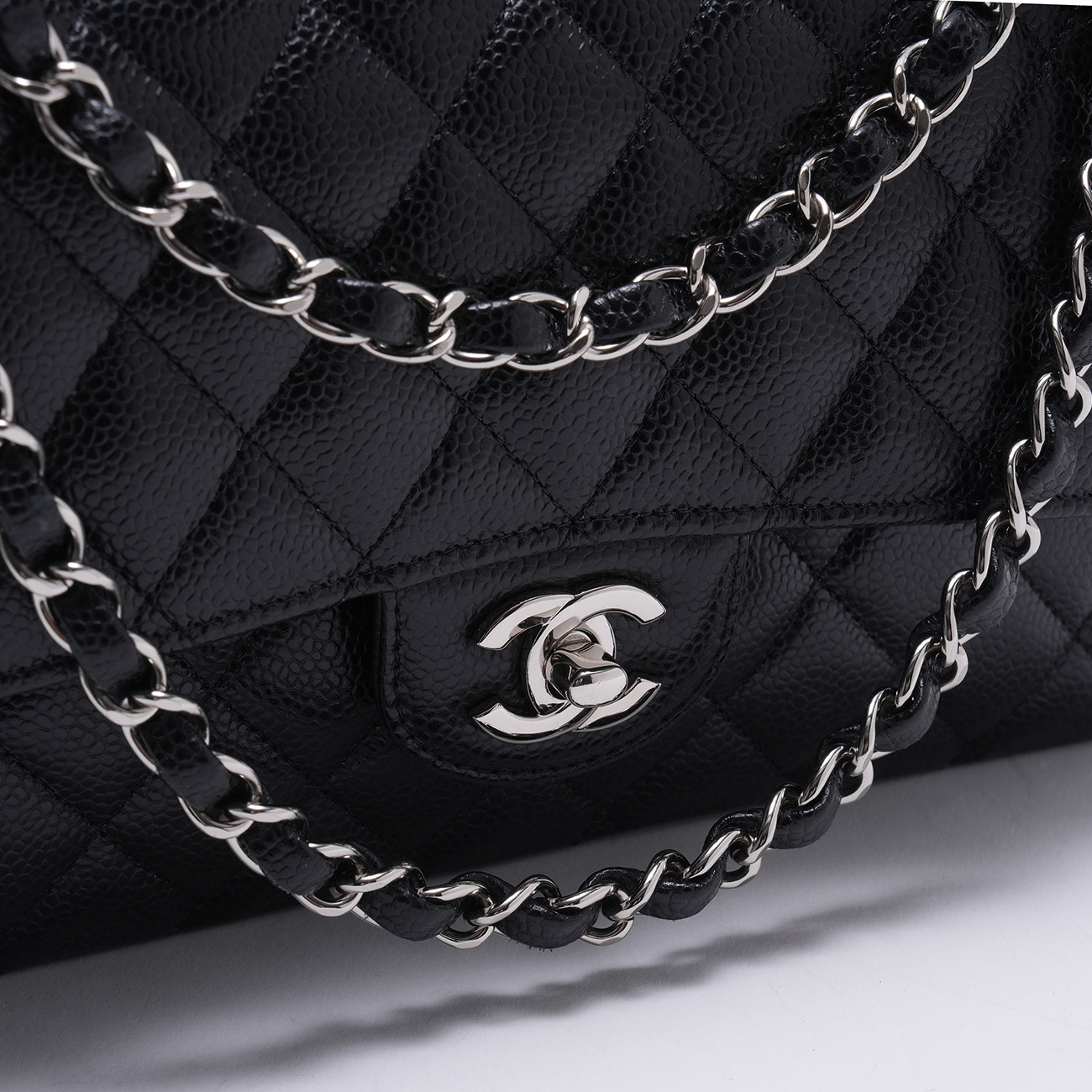 CHANEL(USED)샤넬 캐비어 클래식 미듐 플랩백