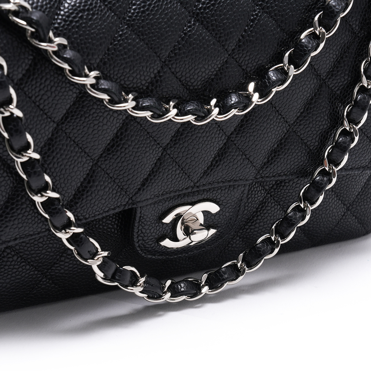 CHANEL(USED)샤넬 캐비어 클래식 미듐 플랩백