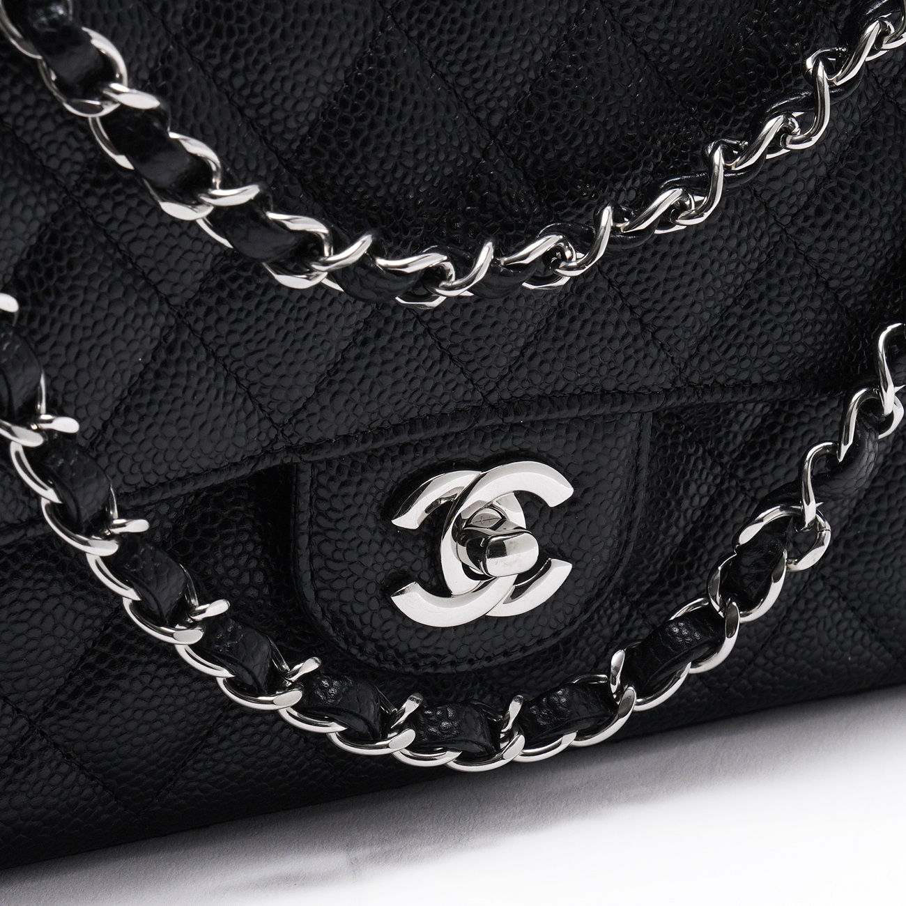 CHANEL(USED)샤넬 캐비어 클래식 미듐 플랩백