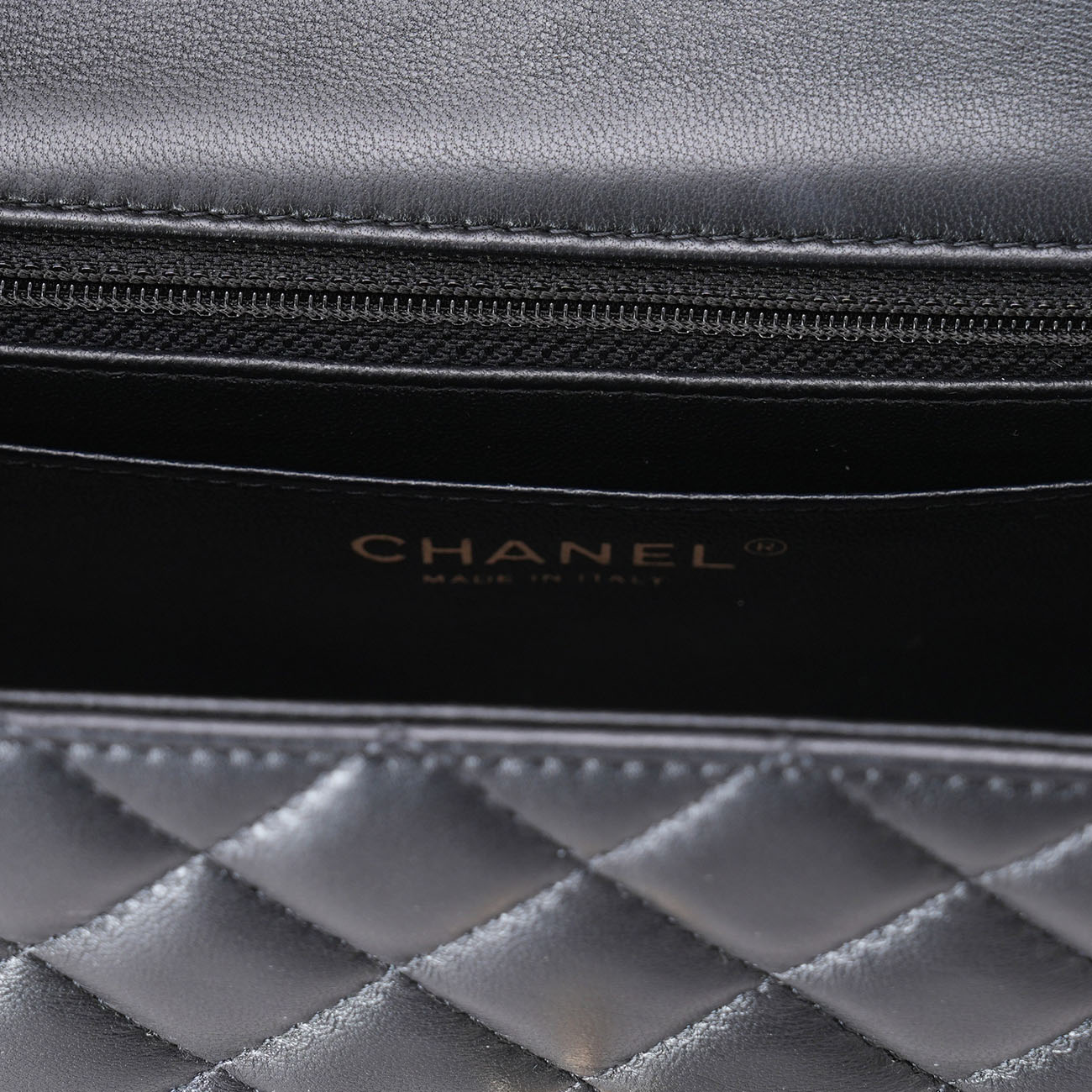 CHANEL(USED)샤넬 램스킨 클래식 뉴미니 크로스백