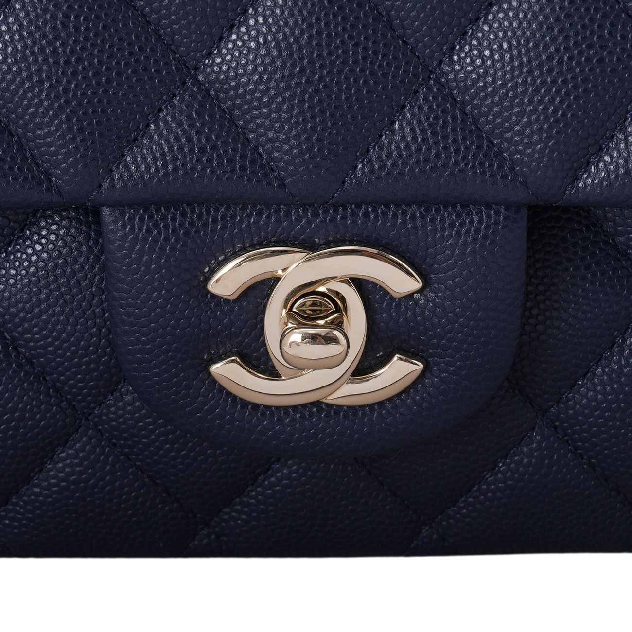 CHANEL(USED)샤넬 캐비어 클래식 미듐 플랩백