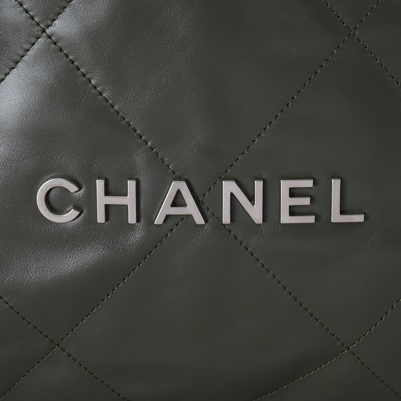 CHANEL(USED)샤넬 22백팩 미듐