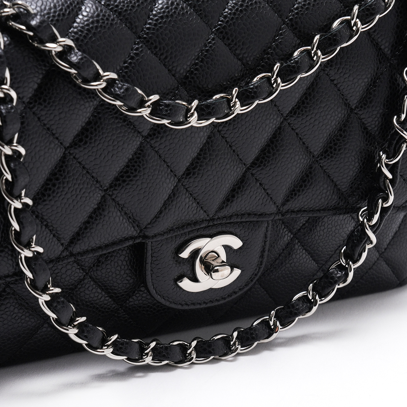 CHANEL(USED)샤넬 캐비어 클래식 미듐 플랩백
