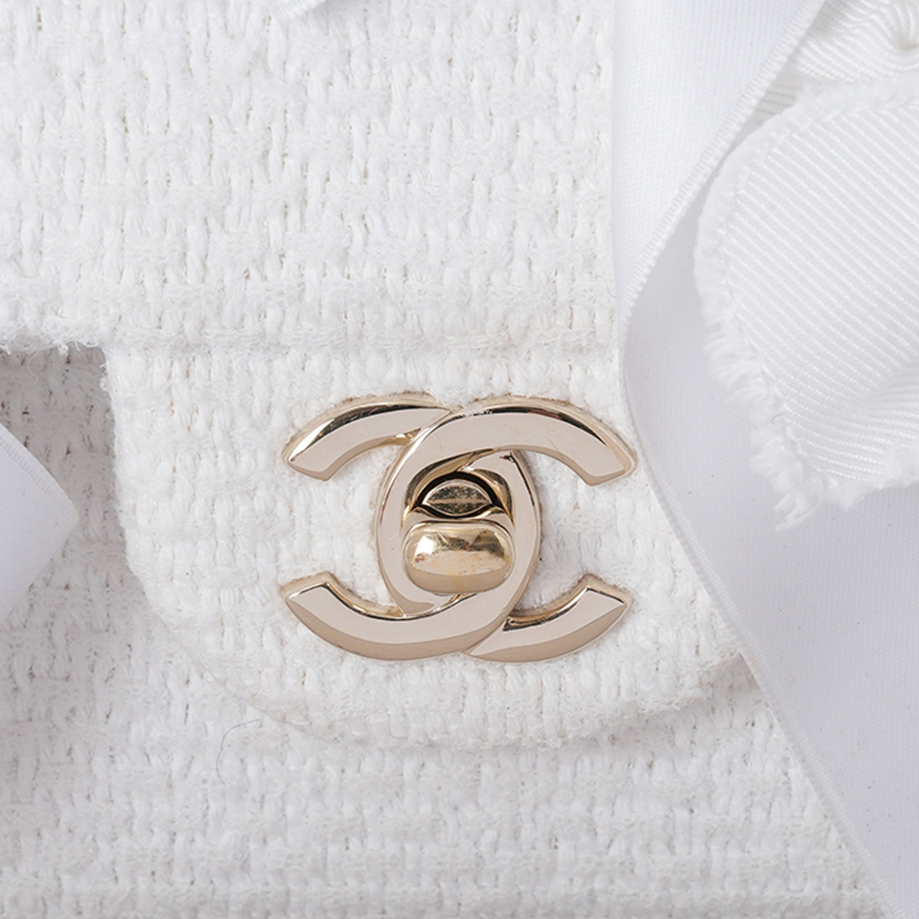CHANEL(USED)샤넬 까멜리아 트위드 클래식 미듐