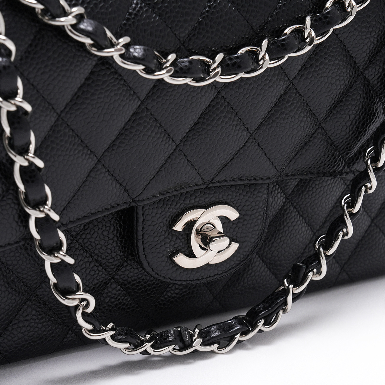 CHANEL(USED)샤넬 캐비어 클래식 미듐 플랩백