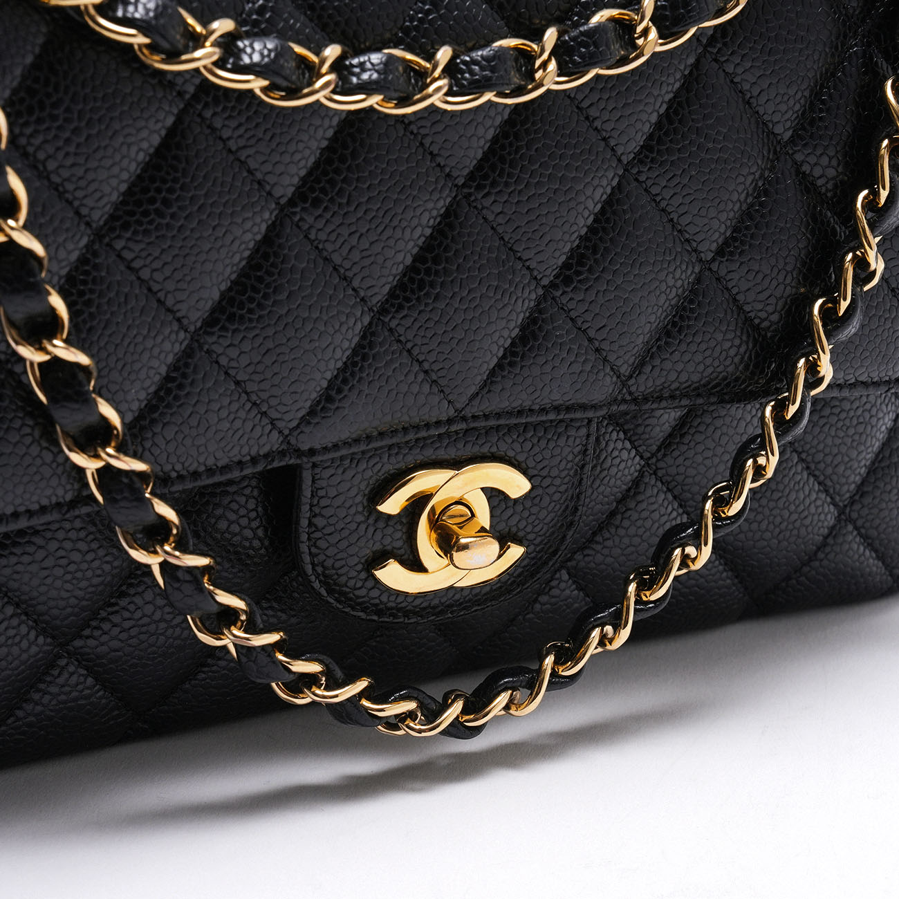 CHANEL(USED)샤넬 캐비어 클래식 미듐 플랩백