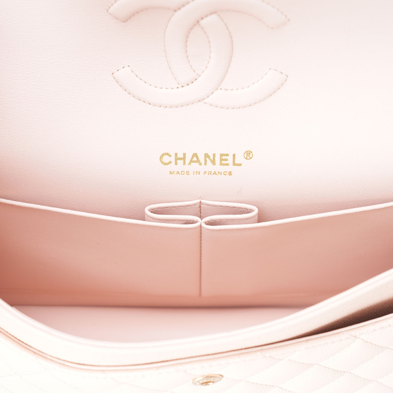 CHANEL(USED)샤넬 캐비어 클래식 미듐 플랩백