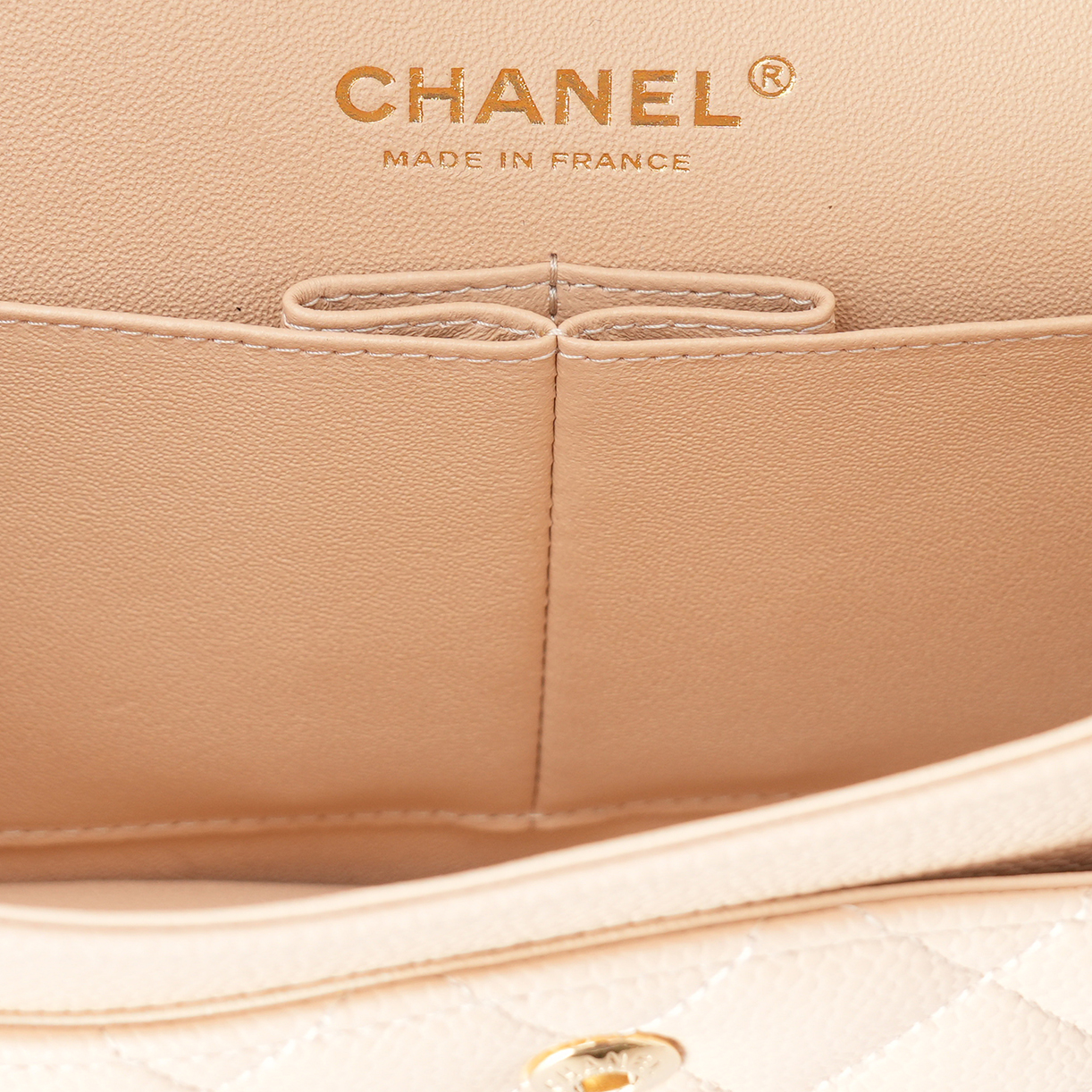 CHANEL(USED)샤넬 캐비어 클래식 미듐 플랩백