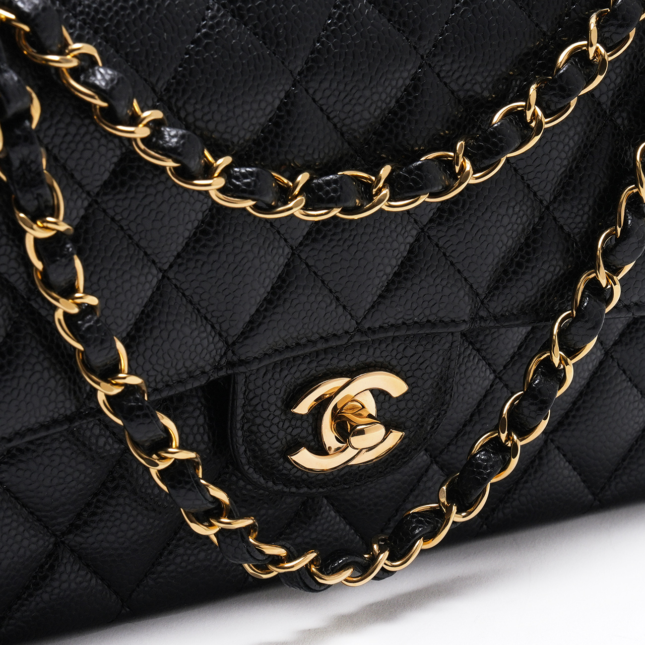 CHANEL(USED)샤넬 캐비어 클래식 미듐 플랩백
