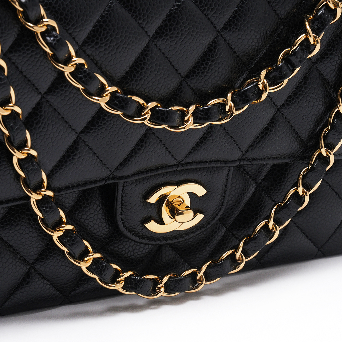 CHANEL(USED)샤넬 캐비어 클래식 미듐 플랩백