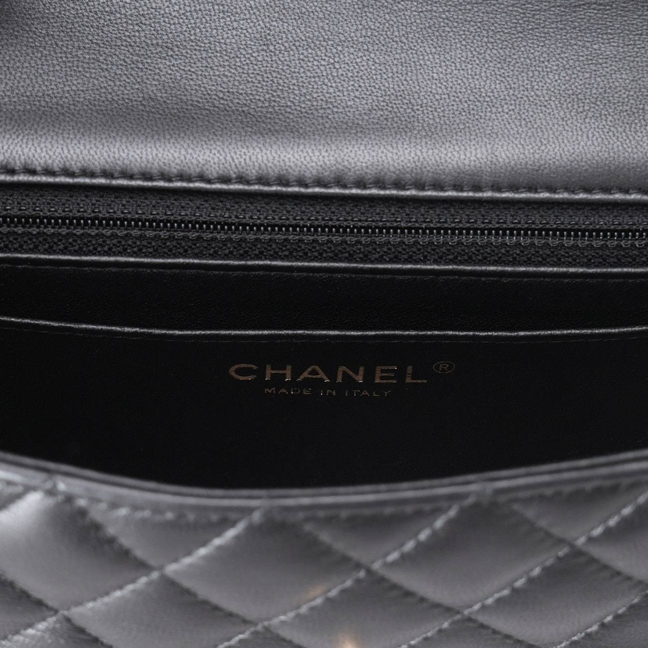CHANEL(USED)샤넬 램스킨 클래식 뉴미니 크로스백