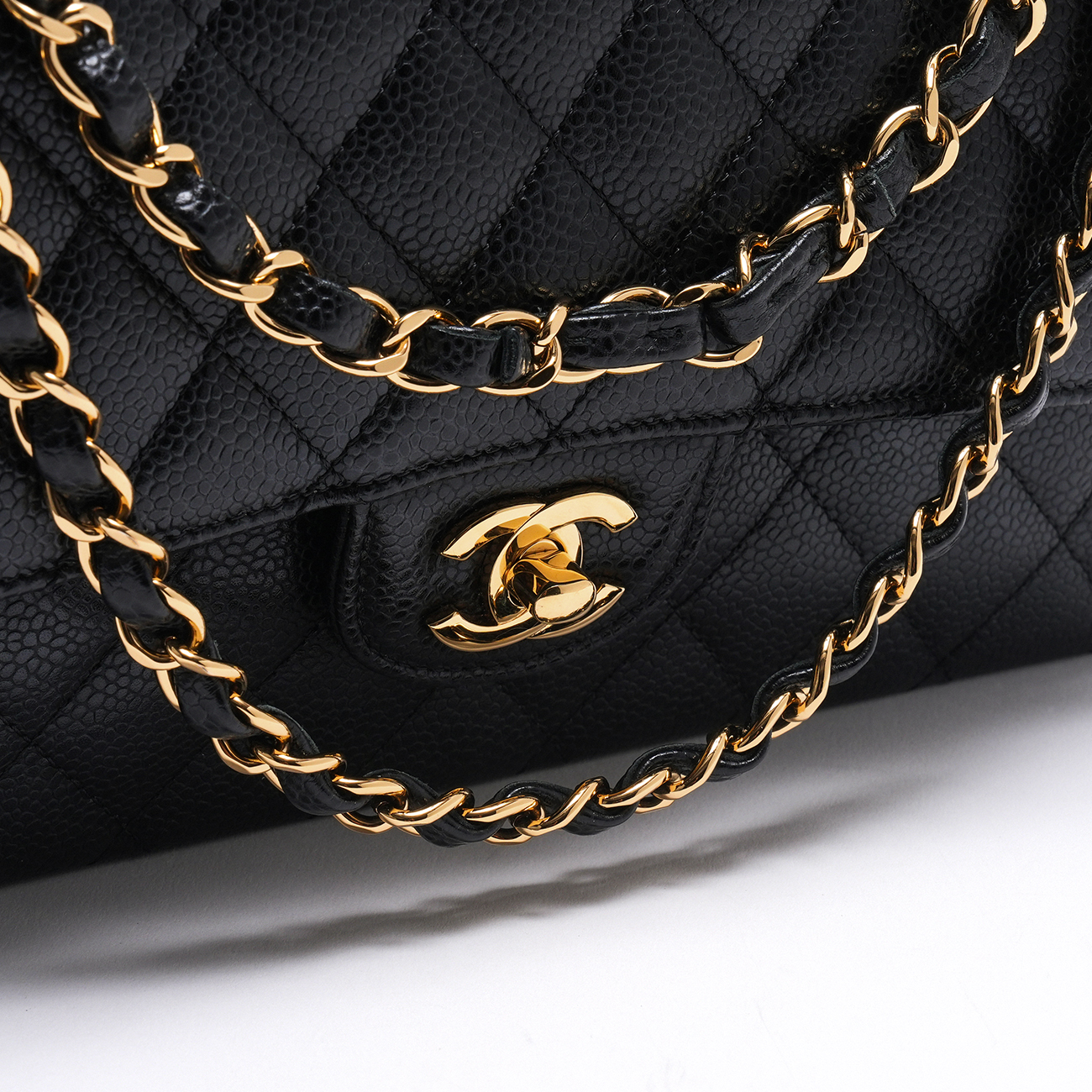 CHANEL(USED)샤넬 캐비어 클래식 미듐 플랩백