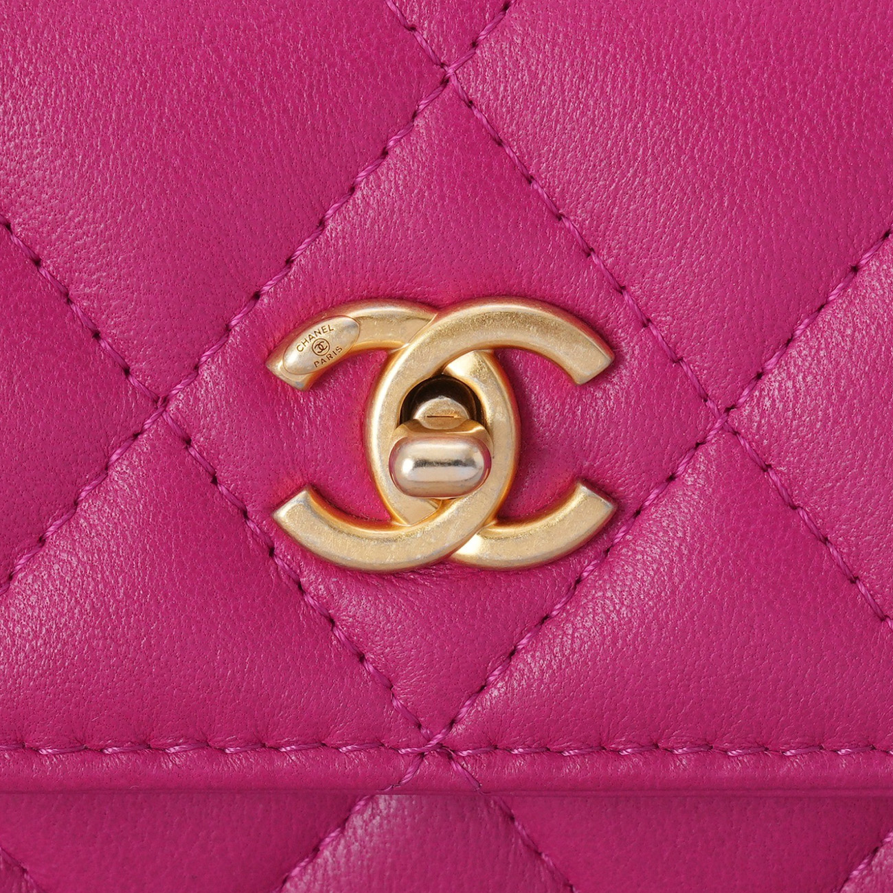 CHANEL(USED)샤넬 AP2704 골든볼 체인 크로스백