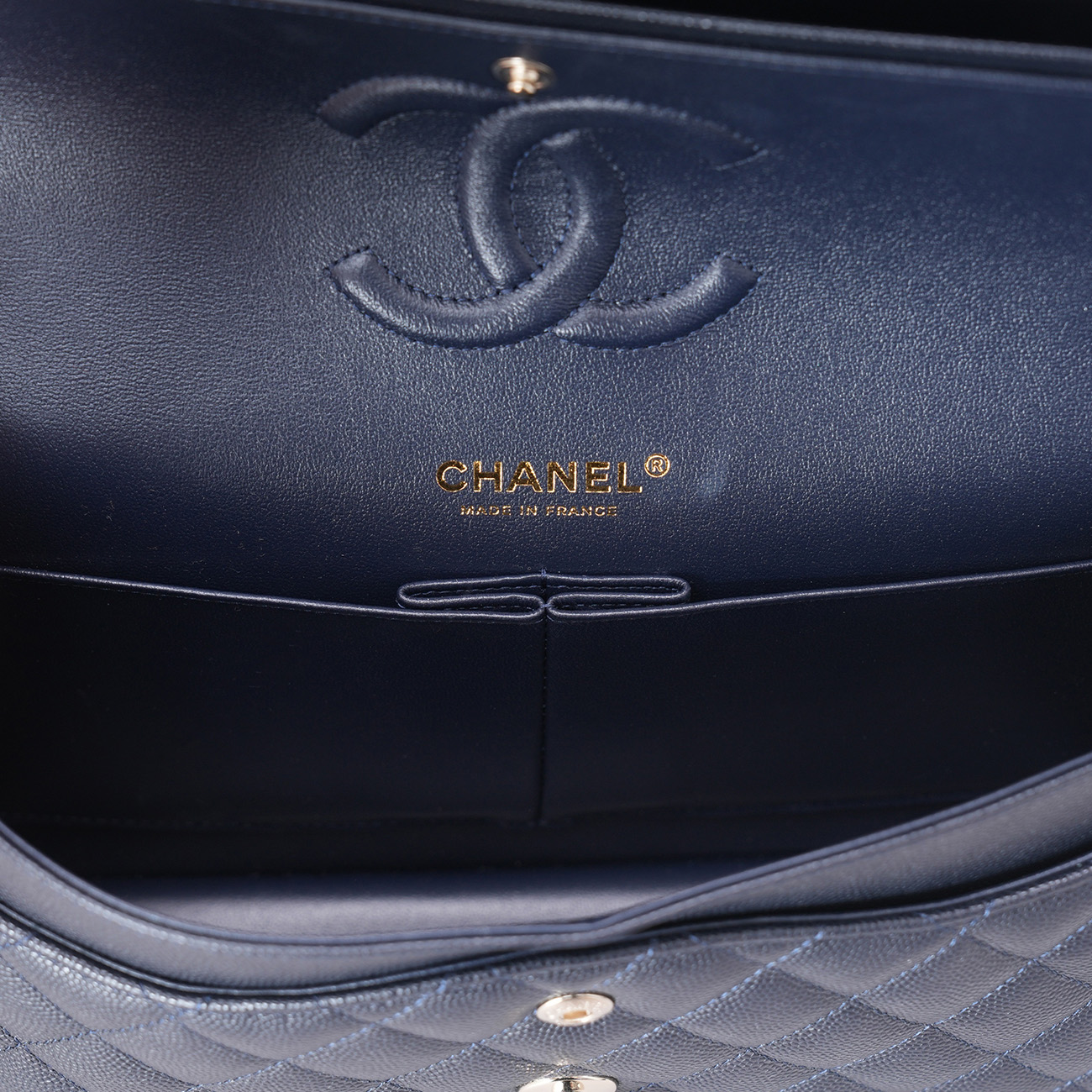 CHANEL(USED)샤넬 캐비어 클래식 미듐 플랩백