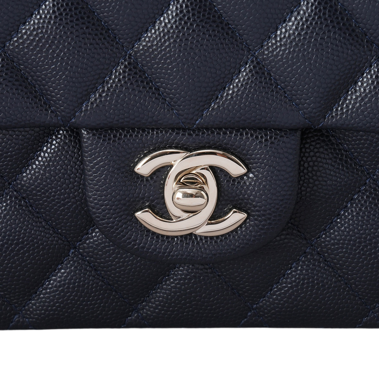 CHANEL(USED)샤넬 캐비어 클래식 미듐 플랩백