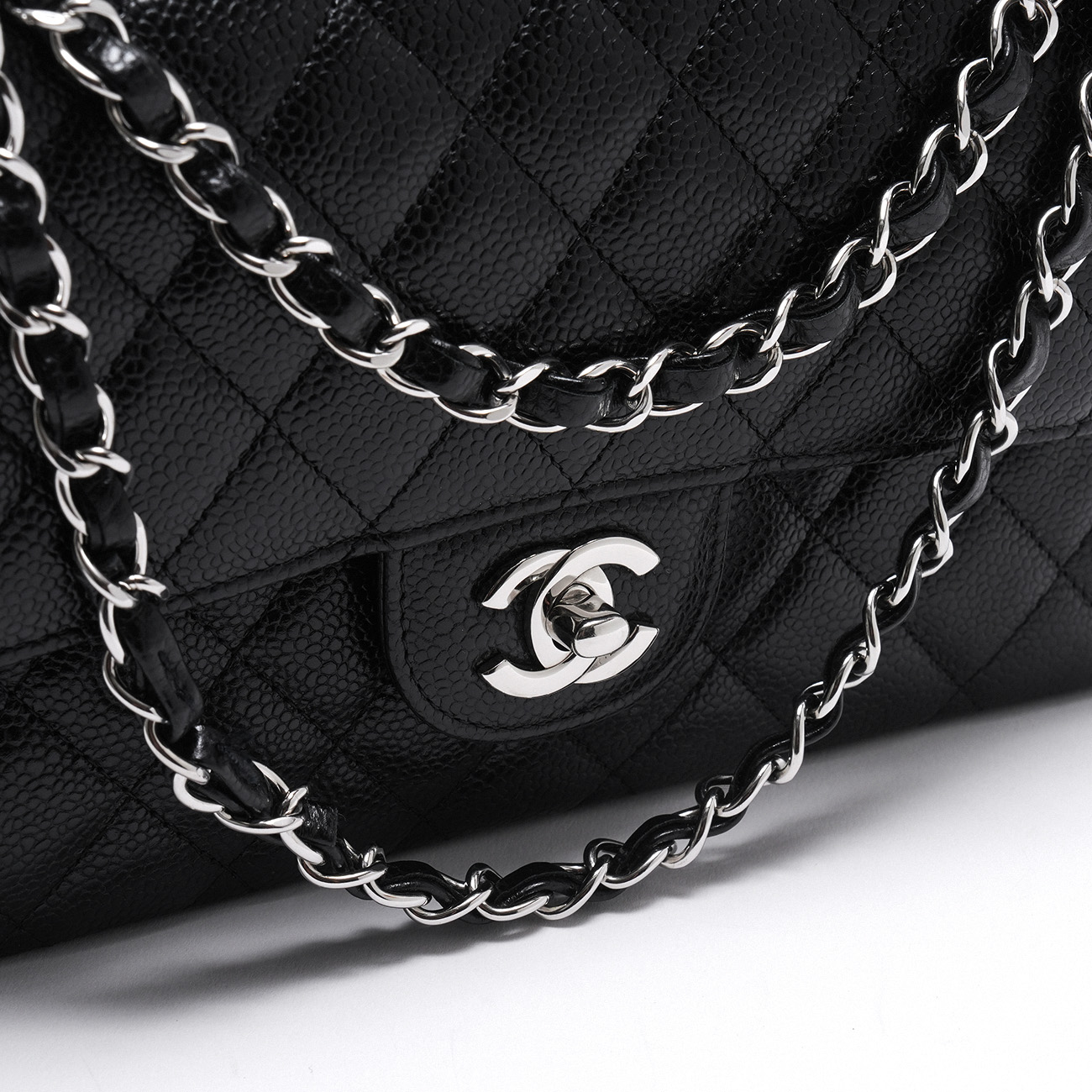 CHANEL(USED)샤넬 캐비어 클래식 미듐 플랩백