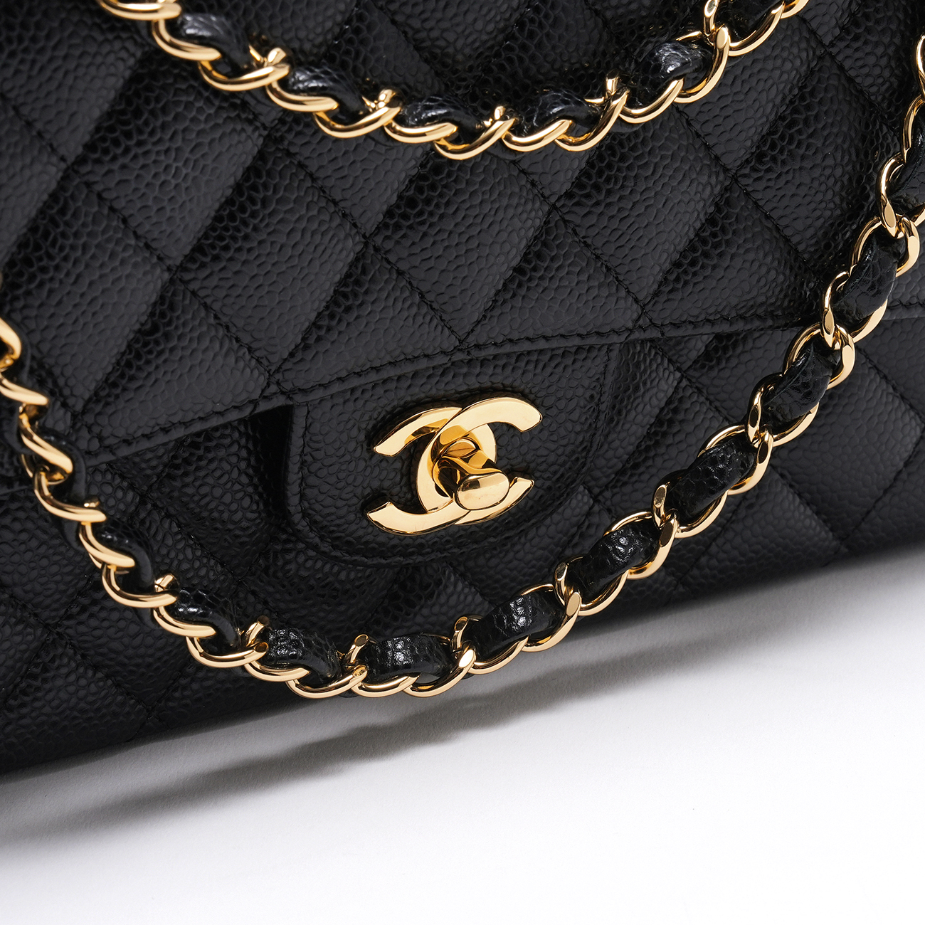 CHANEL(USED)샤넬 캐비어 클래식 미듐 플랩백
