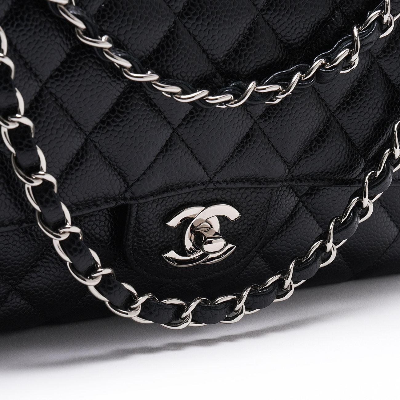CHANEL(USED)샤넬 캐비어 클래식 미듐 플랩백