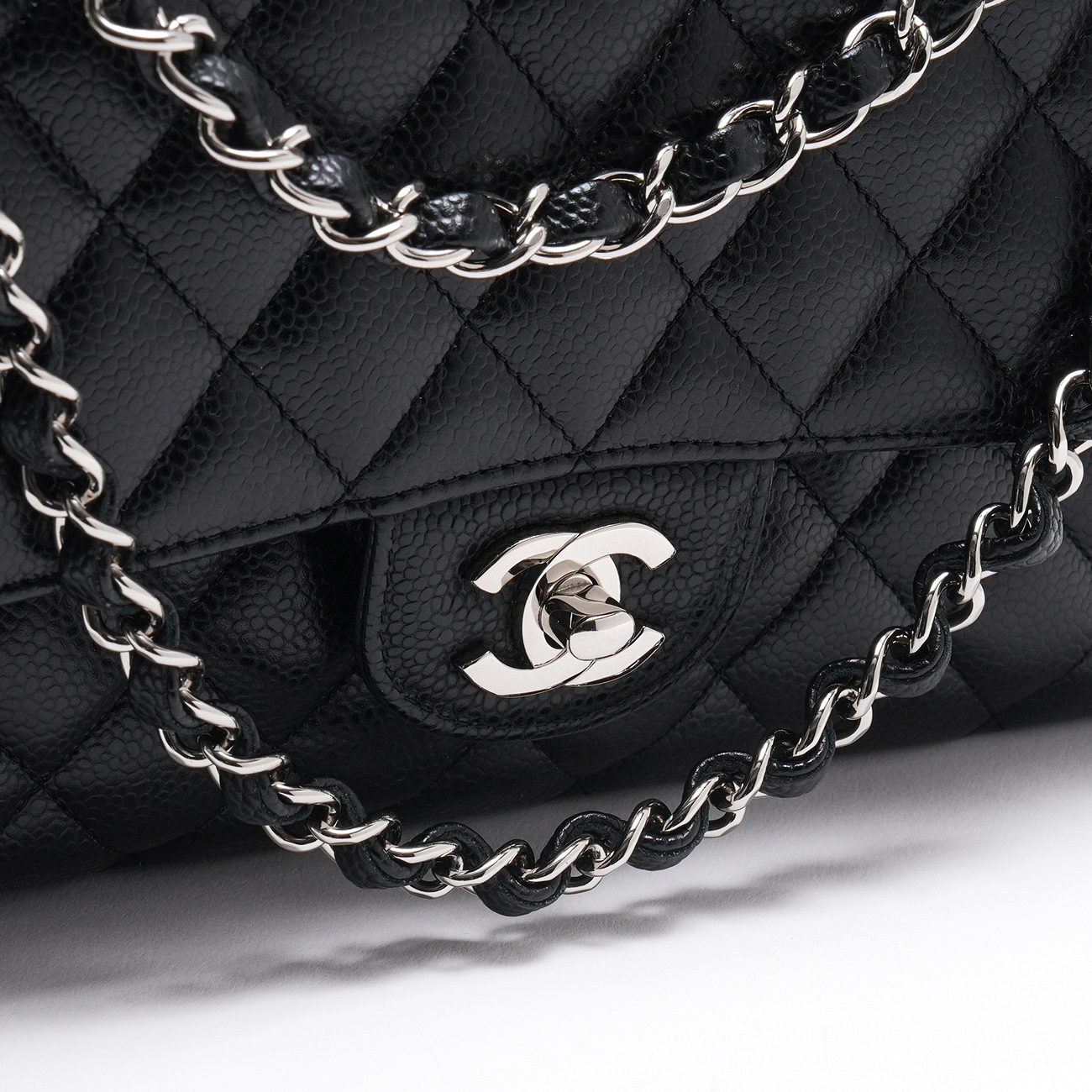 CHANEL(USED)샤넬 캐비어 클래식 미듐 플랩백